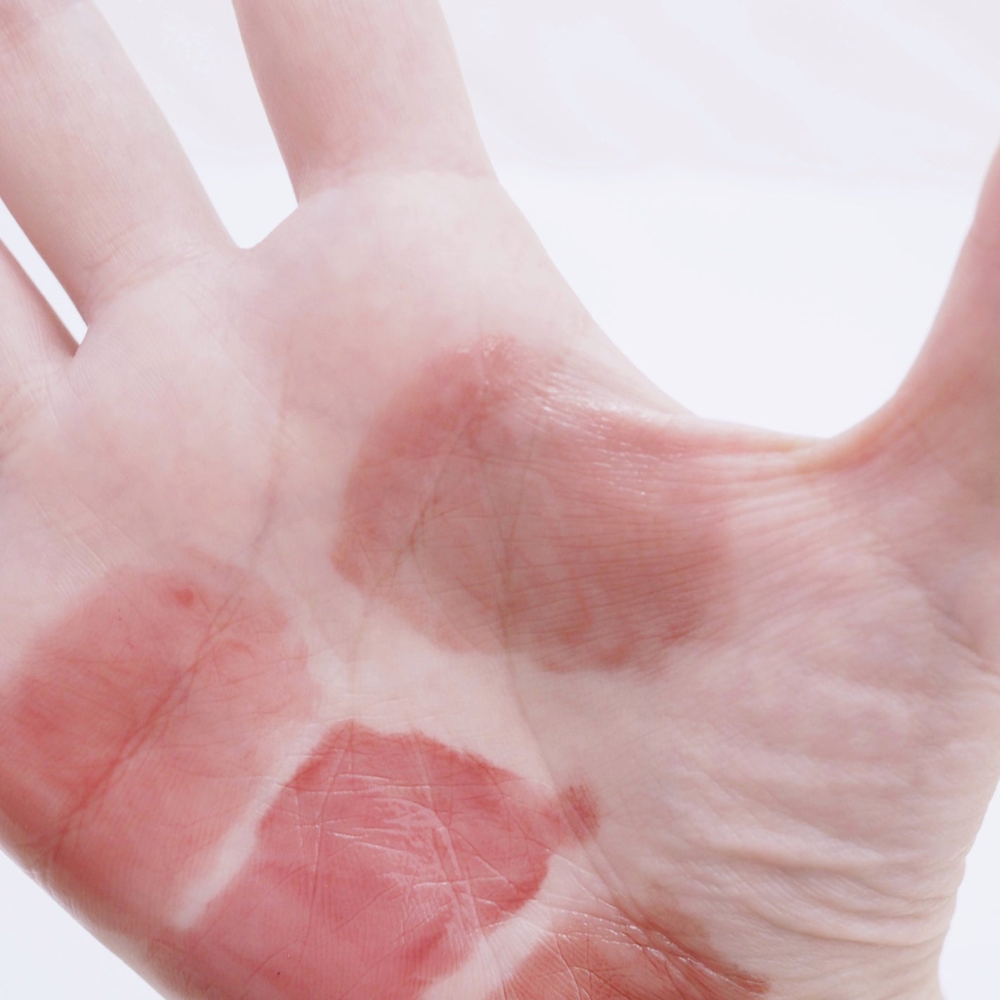 ジューシーラスティングティント/rom&nd/リップティントを使ったクチコミ(3枚目)