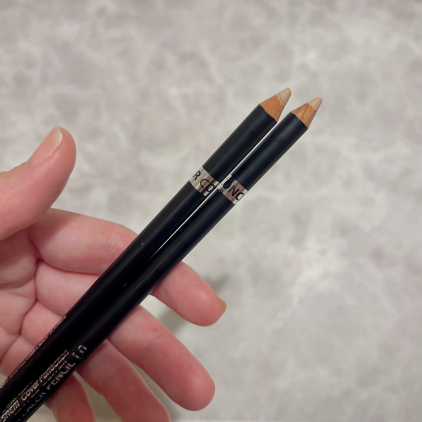 カバーパーフェクション コンシーラー ペンシル/the SAEM/ペンシルコンシーラーを使ったクチコミ(3枚目)