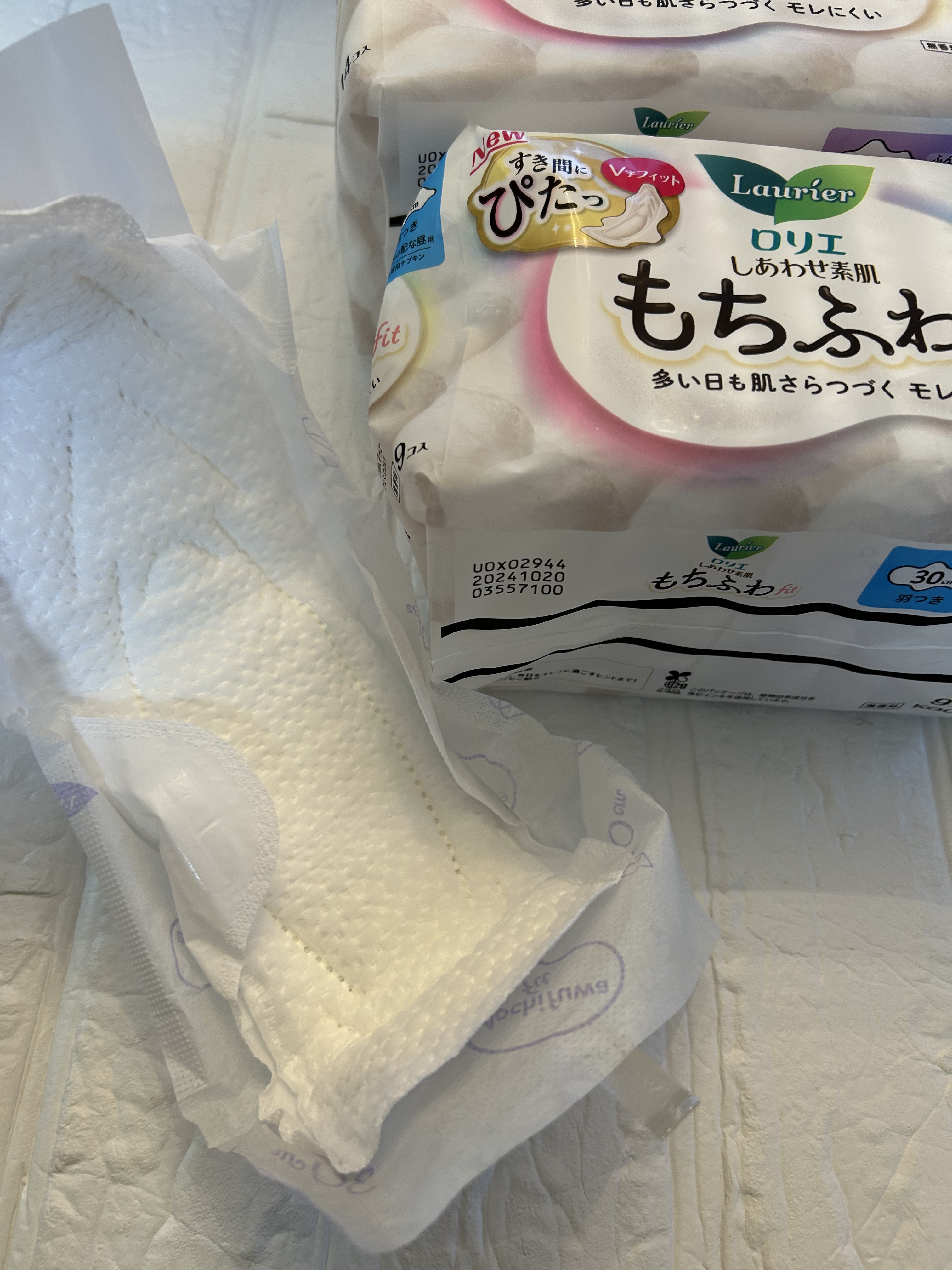 ロリエ もちふわ fit 25cm 羽つき 14コ入 (医薬部外品 )/ロリエ/ナプキンを使ったクチコミ（2枚目）