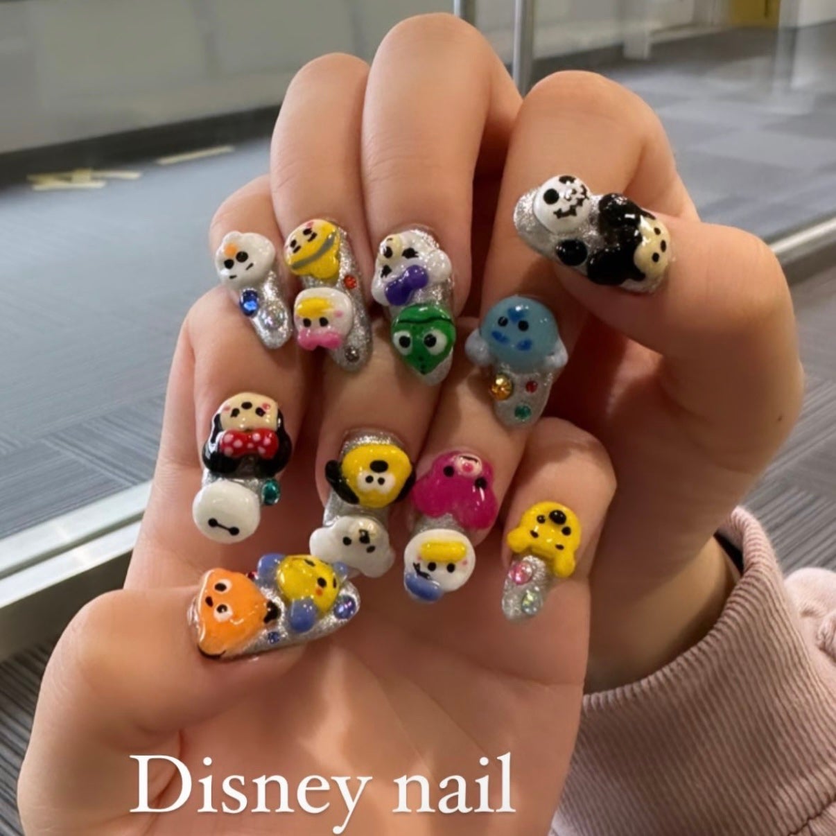 みゆ on LIPS 「2〜3年前の写真ですが、ディズニーランドに行くためにディズニー..」(1枚目)