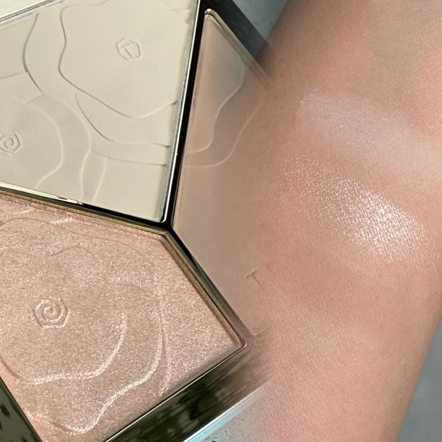 ハイライトシェーディングパレット/TIMAGE/パウダーハイライトを使ったクチコミ(2枚目)