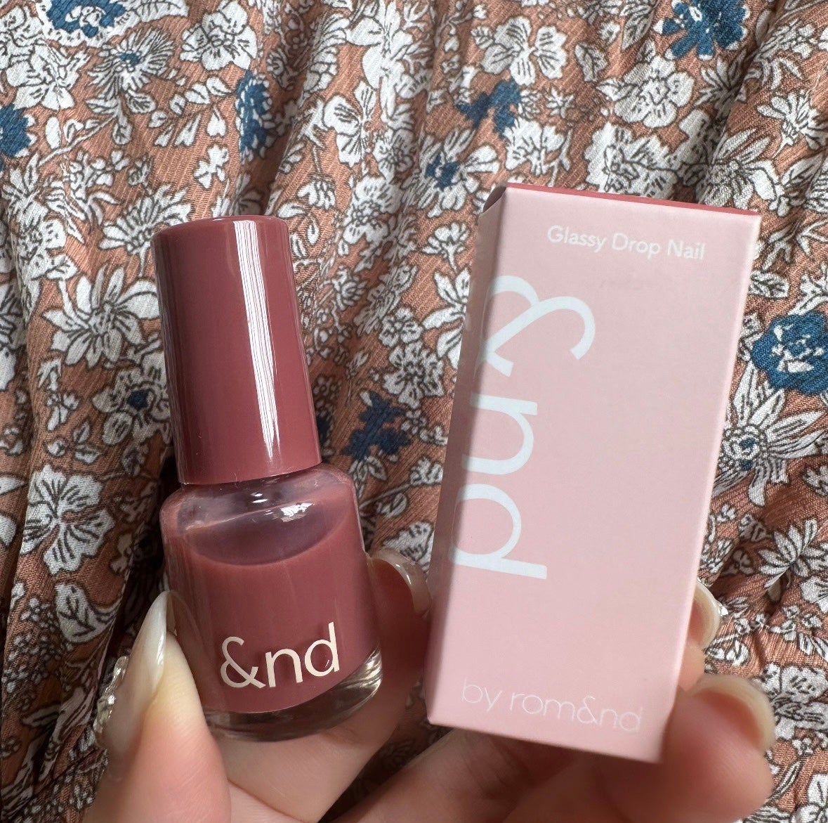 アンドバイロムアンド グラッシードロップネイル/&nd by rom&nd/マニキュアを使ったクチコミ(2枚目)