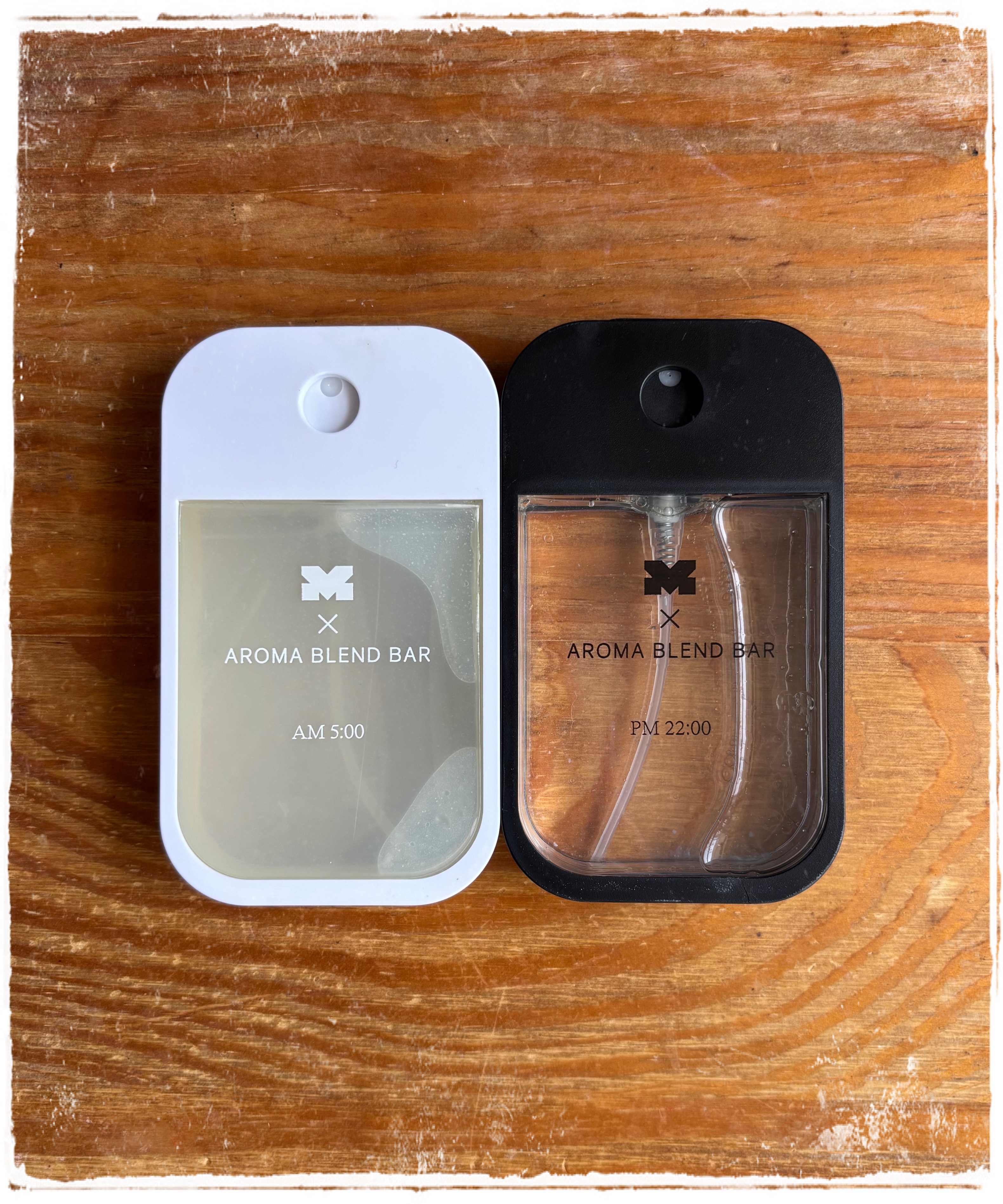 益若つばさちゃん× aromablendbar
心を整える、お守りスプレーお守りスプレー。

気持ちを切り替えたい時や心がもやもやした時、香りが自分のお守りになってくれる。
心地良いハーブの香りやウッディな香り🌿
心も空間もクリーンにして