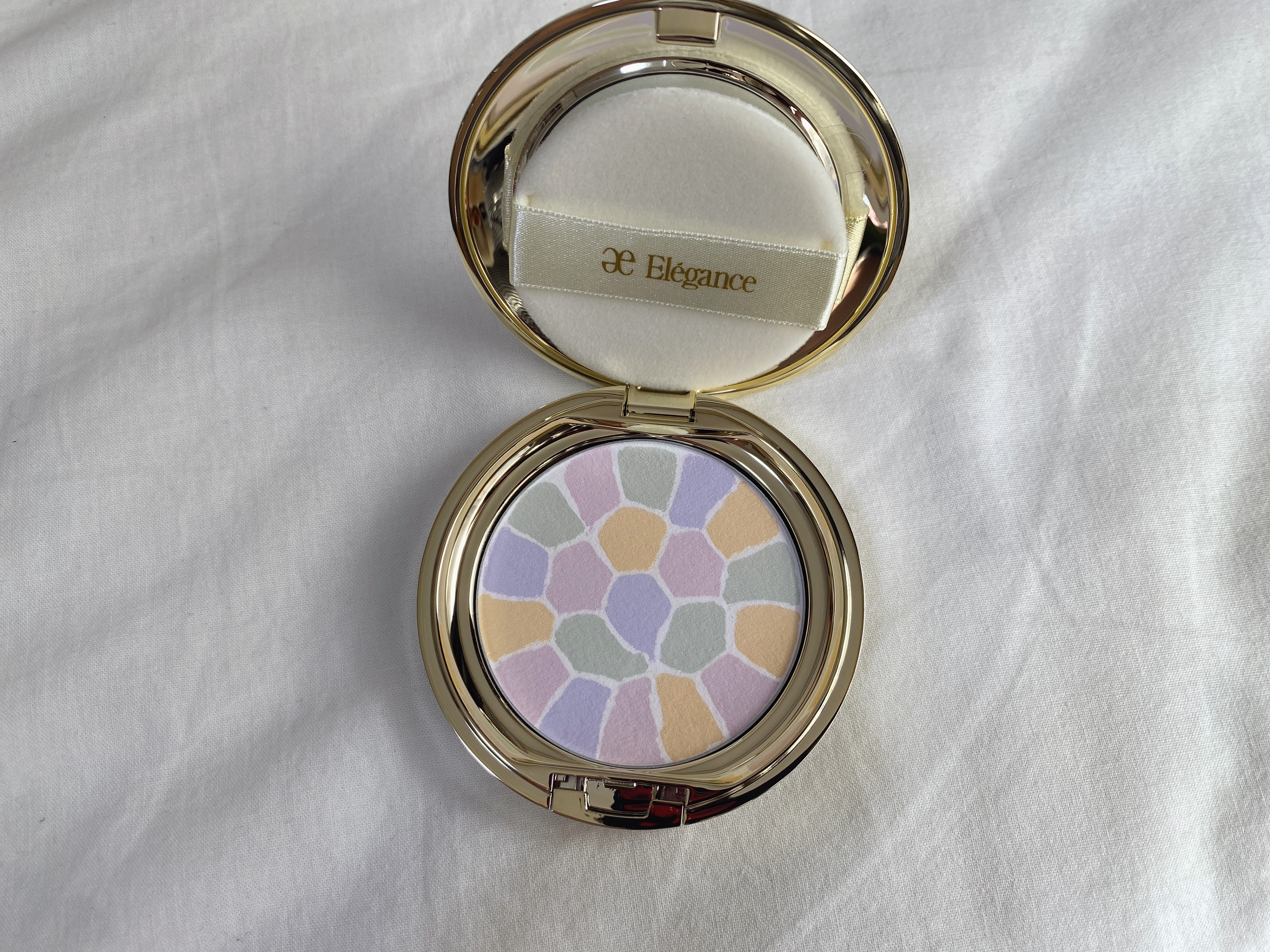 ラ プードル オートニュアンス/Elégance/プレストパウダーを使ったクチコミ（2枚目）