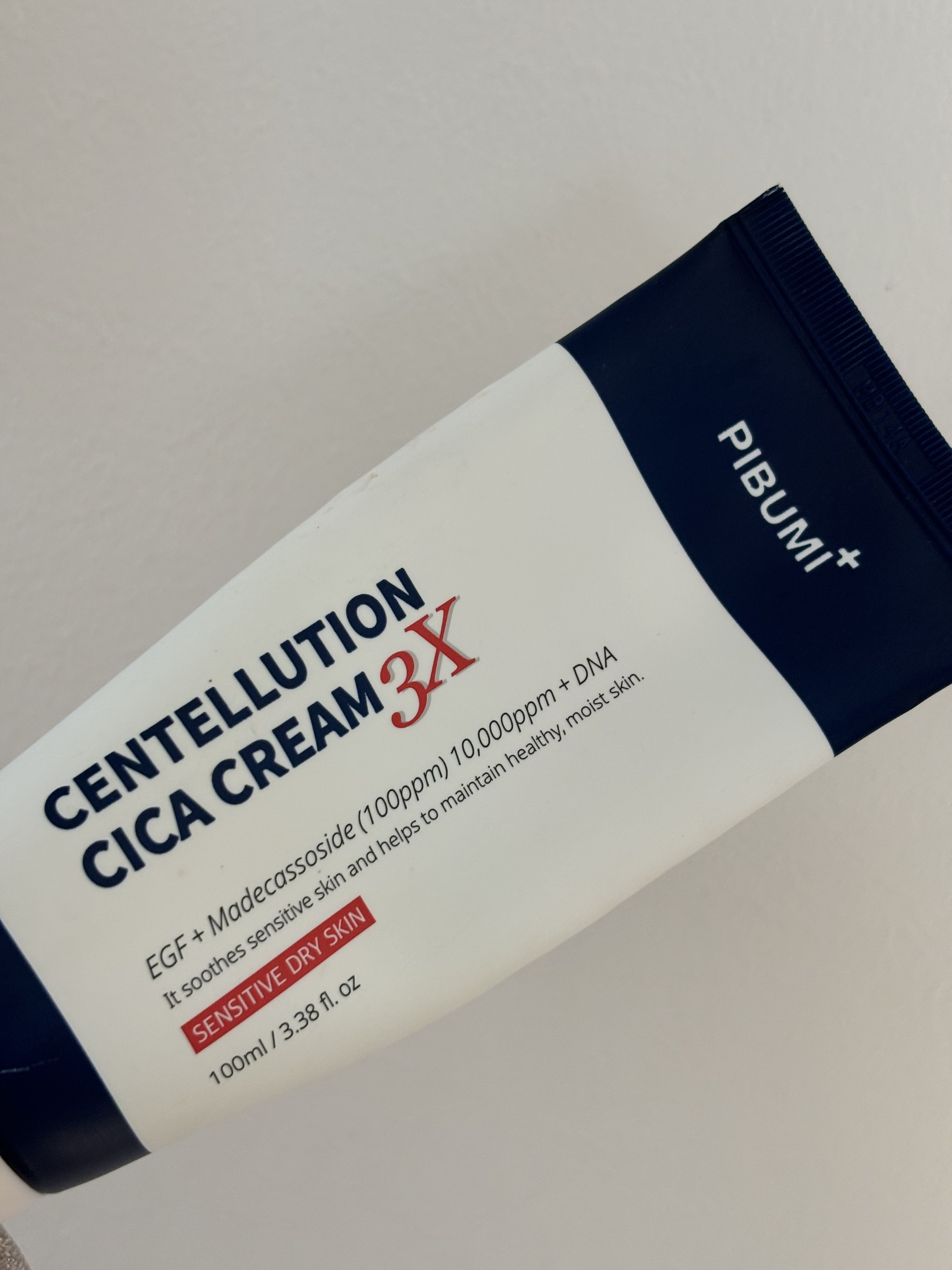 センテルリューション シカクリーム 3X/PIBUMI/フェイスクリームを使ったクチコミ（1枚目）