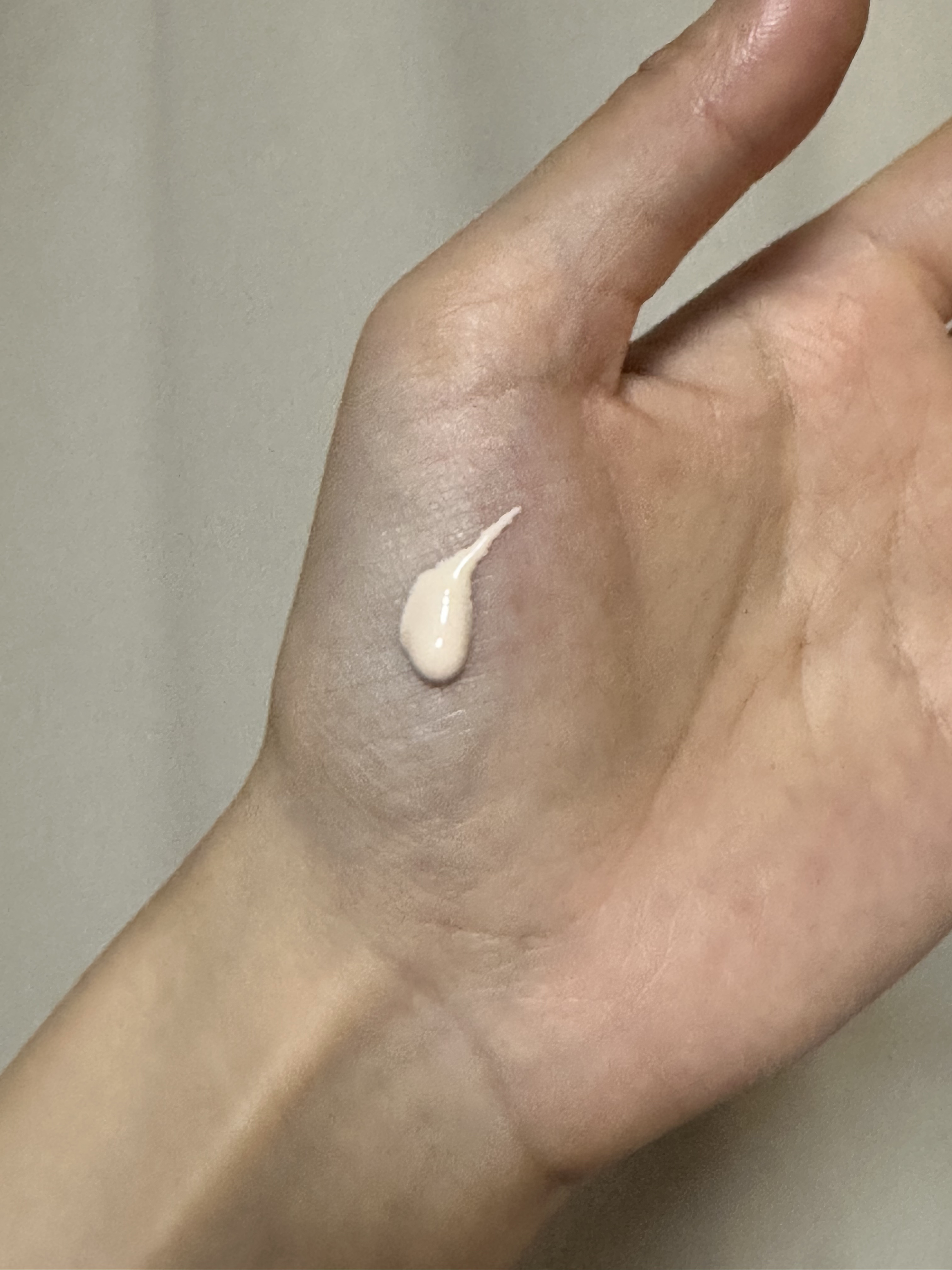 メイクプレム グロウベージュトーンアップサンクリーム/make prem/日焼け止めクリームを使ったクチコミ（2枚目）