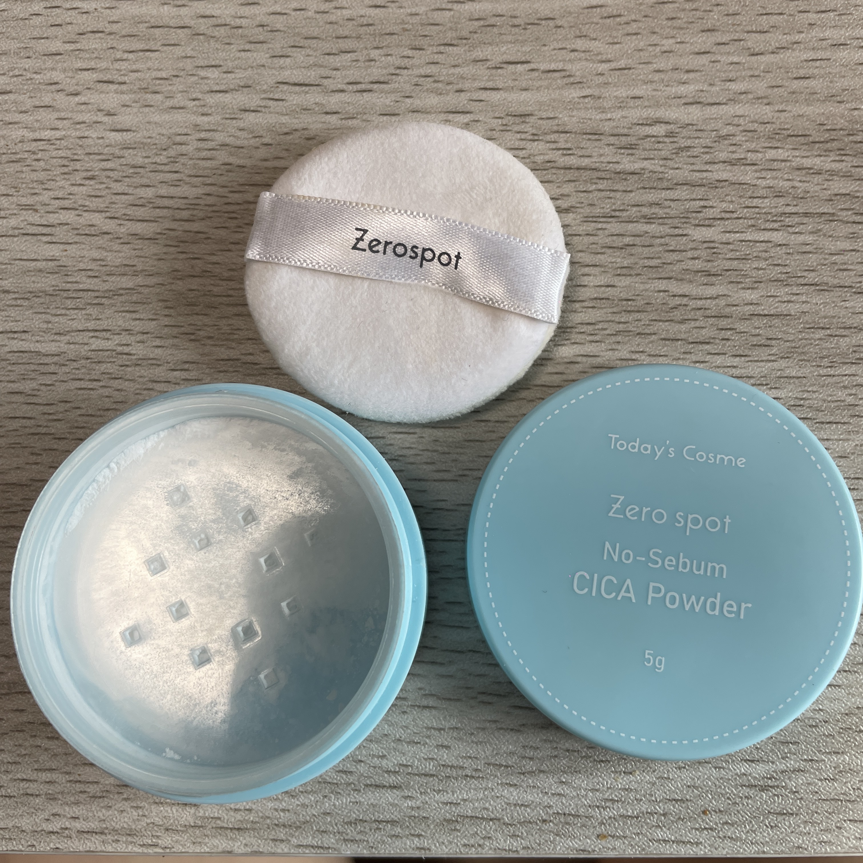 Today’s Cosme ゼロスポット CICA パクト

イニスフリーのものより100円ほど安かったのですが、使い心地はほぼ変わらず、夏に大活躍してくれそうです！

リピートありです！