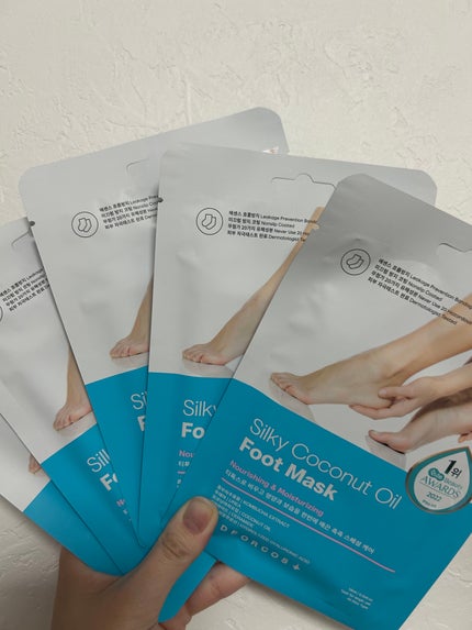 シルキーココナッツオイルフットマスク /MADFORCOS/レッグ・フットケアを使ったクチコミ(2枚目)