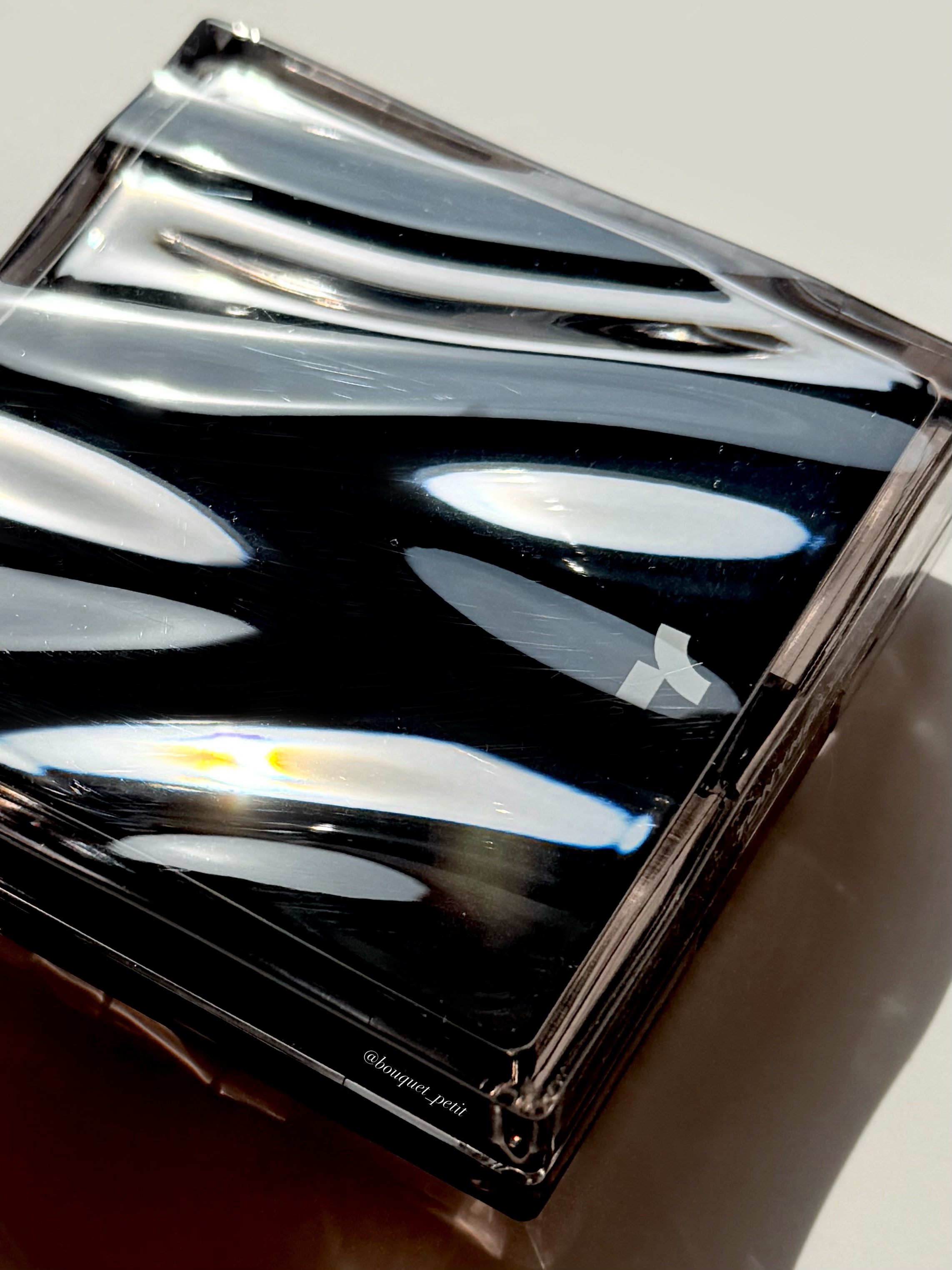 スキントーンフィクシングカバークッション/TONYMOLY/クッションファンデーションを使ったクチコミ（2枚目）