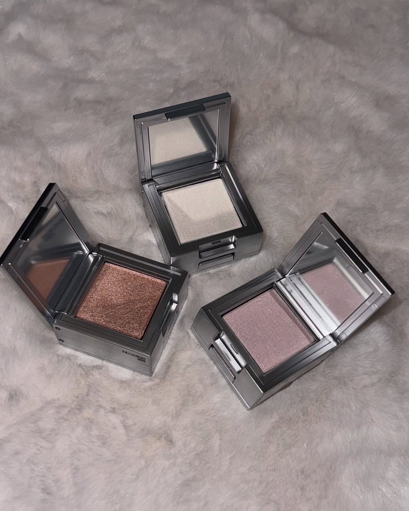 ストロビングフェイスキューブ/TWO SLASH FOUR/ハイライトを使ったクチコミ(3枚目)