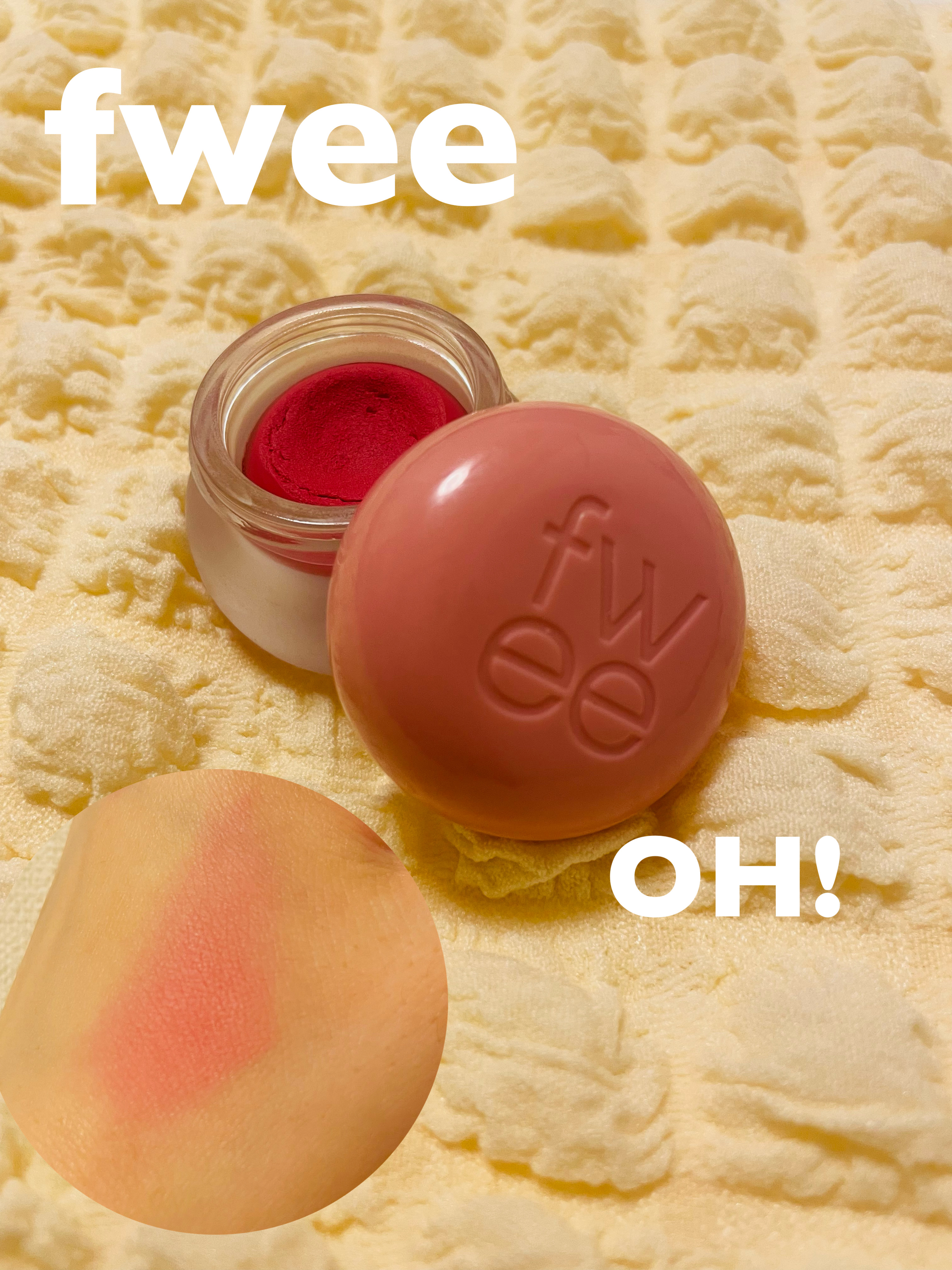 fwee
リップアンドチーク ブラーリープリンポット
ND01　オ！


1番使いやすそうなこの色を選びました！


指先にほんの少し取り、頬にトントン乗せると簡単に血色感のある頬ができあがります！


塗る量によって色の濃さも変えれるので