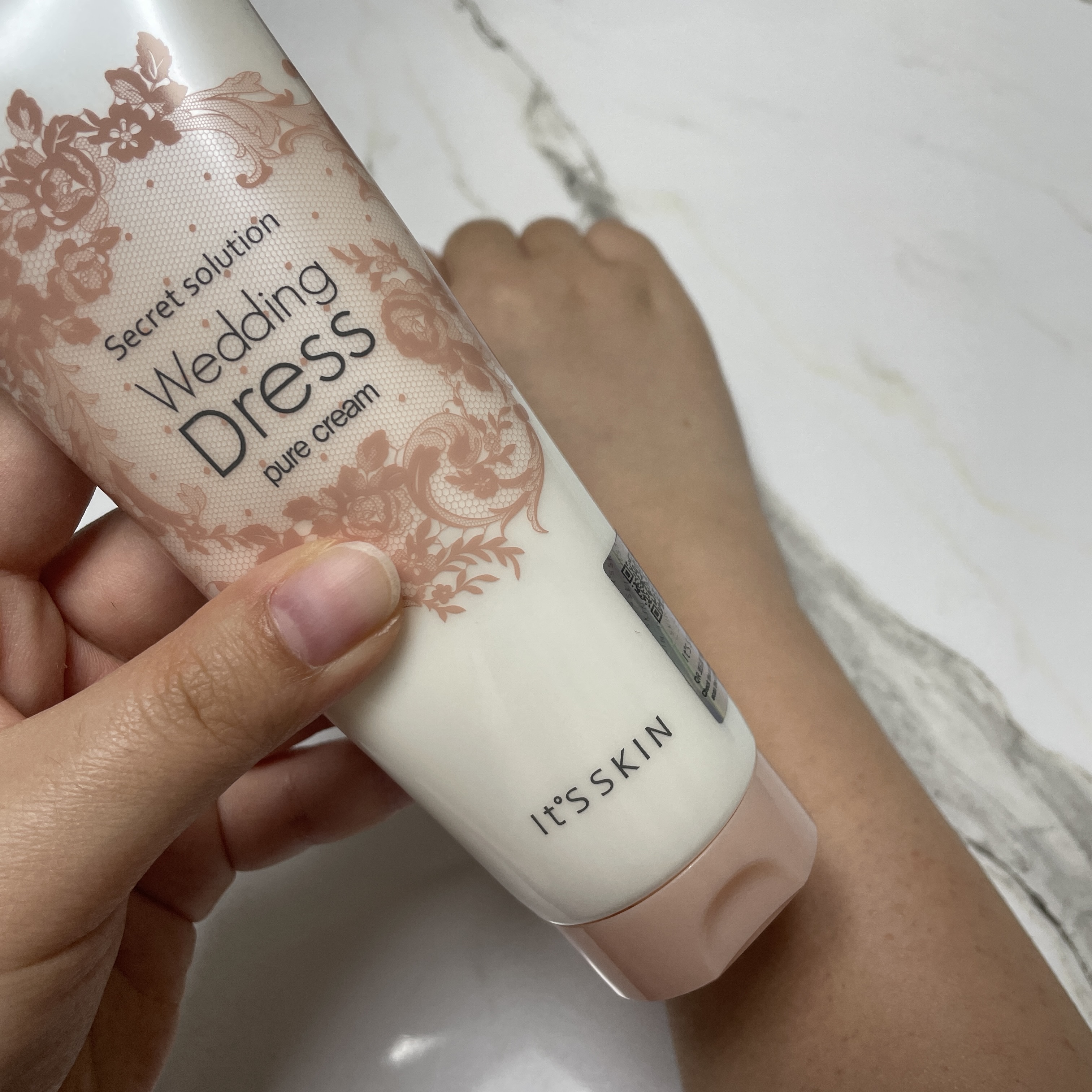 シークレットソルーションウェディングドレスピュアクリーム/It's skin/フェイスクリームを使ったクチコミ（2枚目）