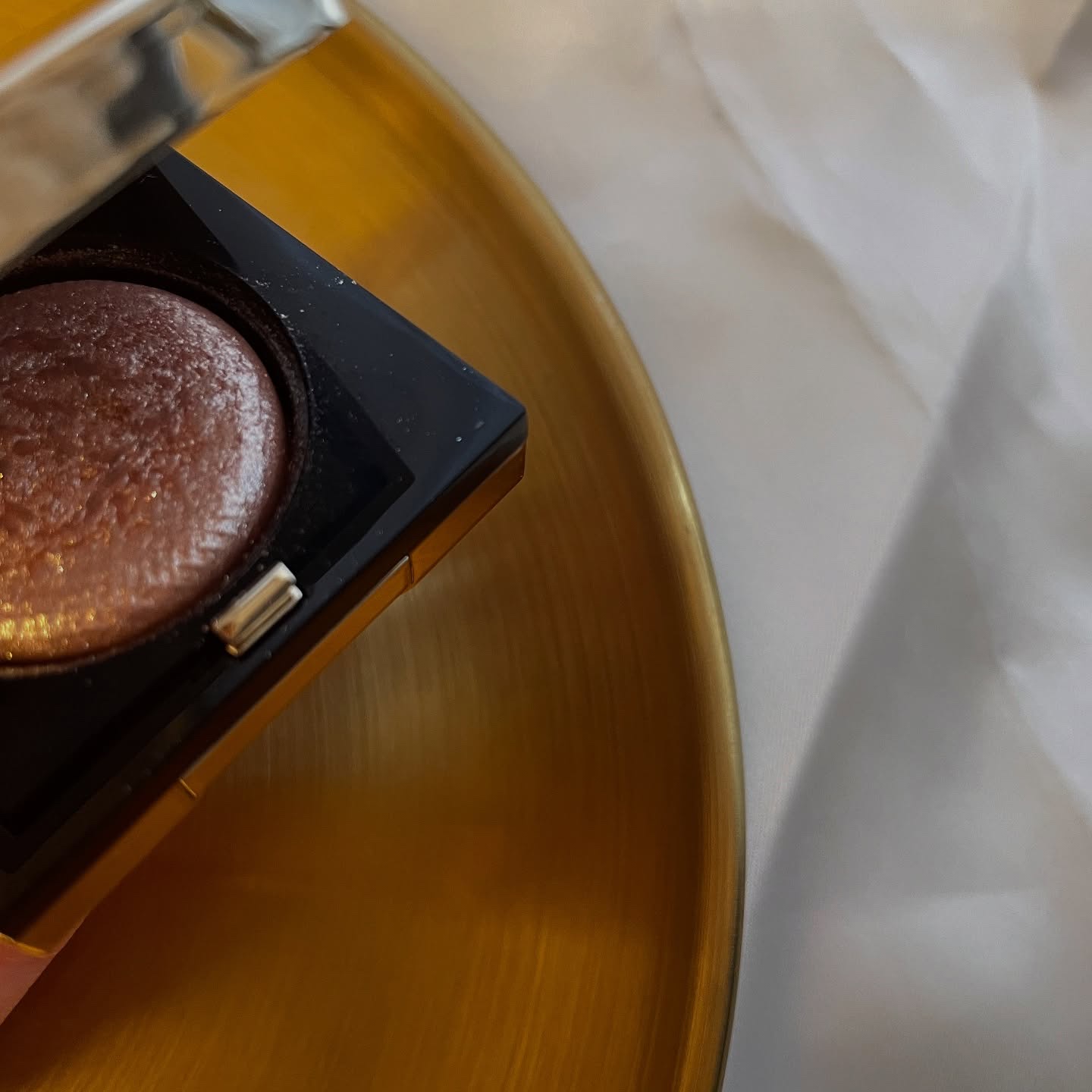 リュクスアイシャドウ/BOBBI BROWN/単色アイシャドウを使ったクチコミ（2枚目）