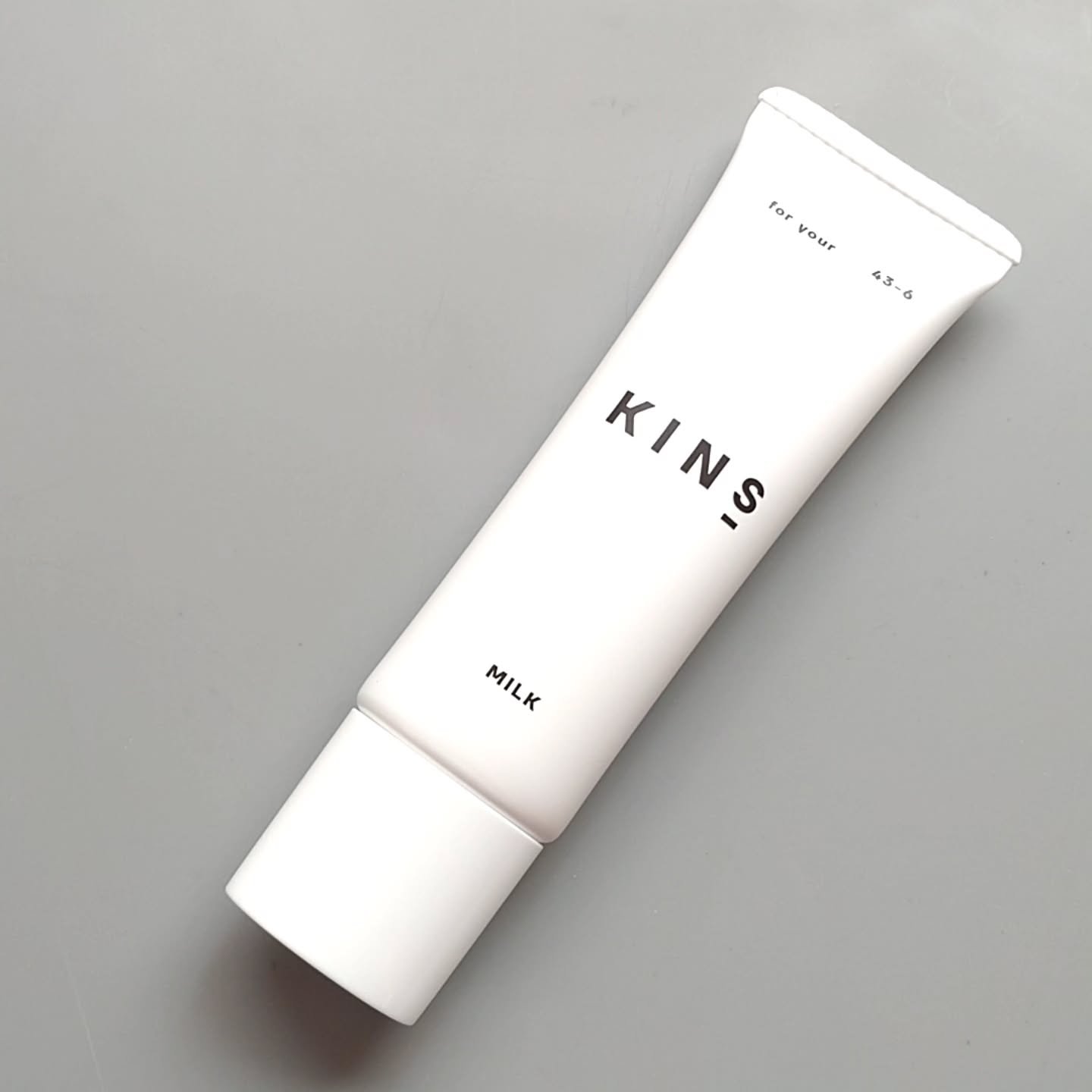 KINS ミルクのクチコミ「KINS様よりミルク(乳液)提供頂きました✨

水分多めな感じのテクスチャー。
伸びがいいので.....」（2枚目）