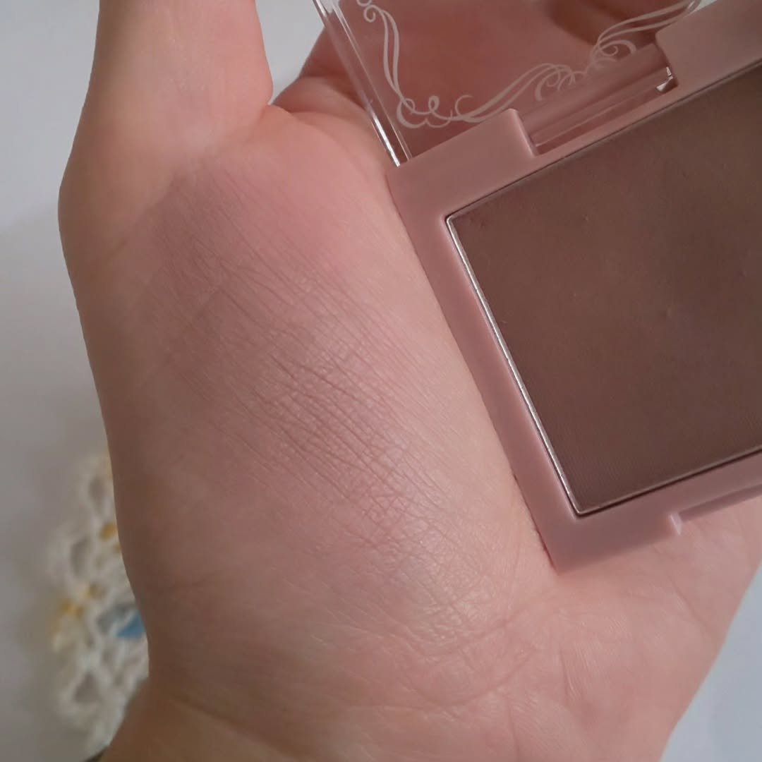 &. Wチャーム シェーディングパウダー/DAISO/シェーディングを使ったクチコミ（2枚目）