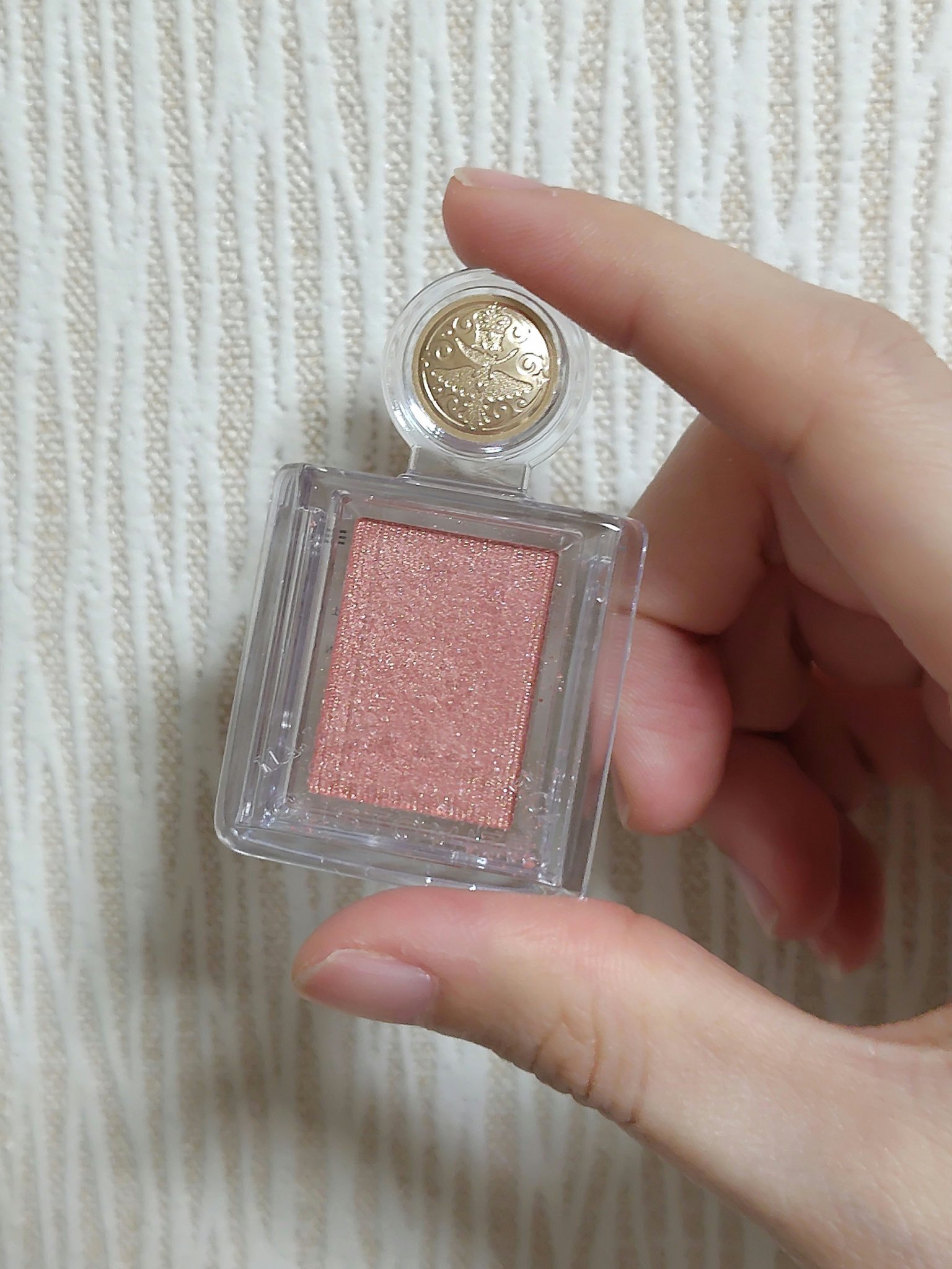 シャドーカスタマイズ/MAJOLICA MAJORCA/単色アイシャドウを使ったクチコミ（1枚目）