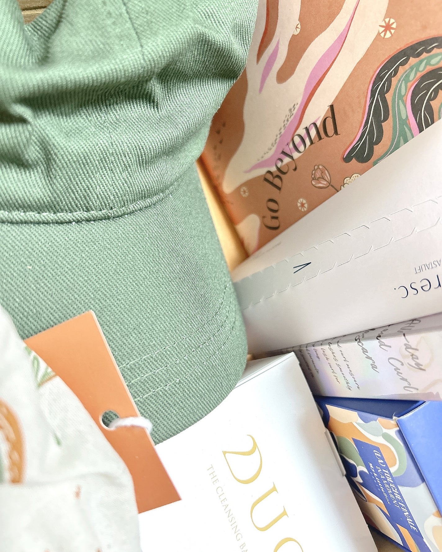 はずみ on LIPS 「.✧マイリトルボックス5月号内容は…・キャップ・ブレスレット・..」(1枚目)