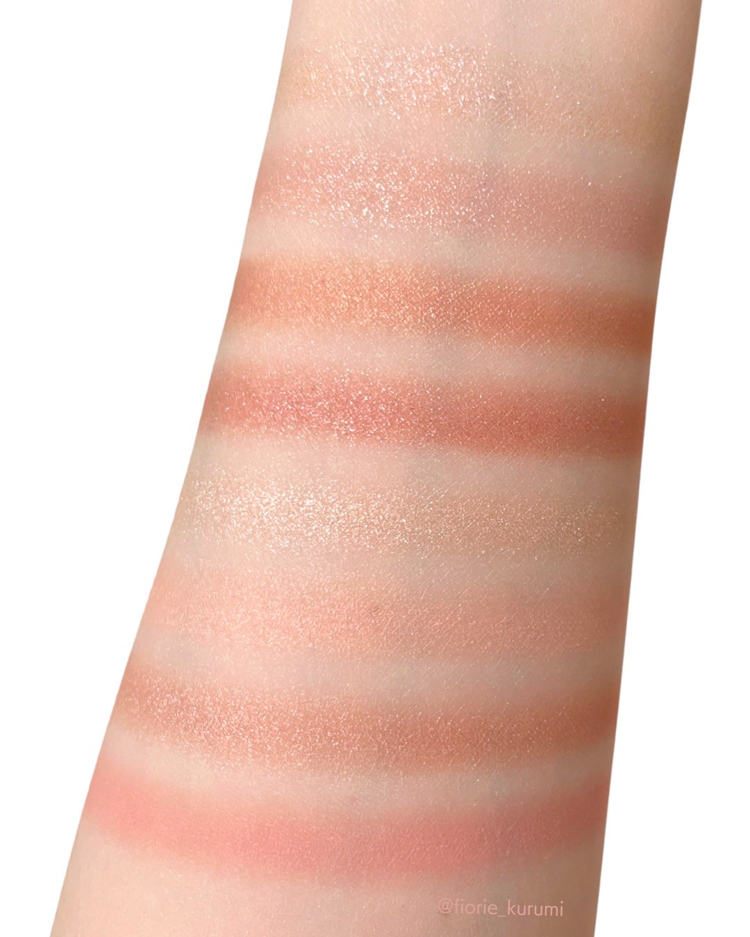 アディクション ザ アイシャドウ スパークル/ADDICTION/単色アイシャドウを使ったクチコミ(4枚目)