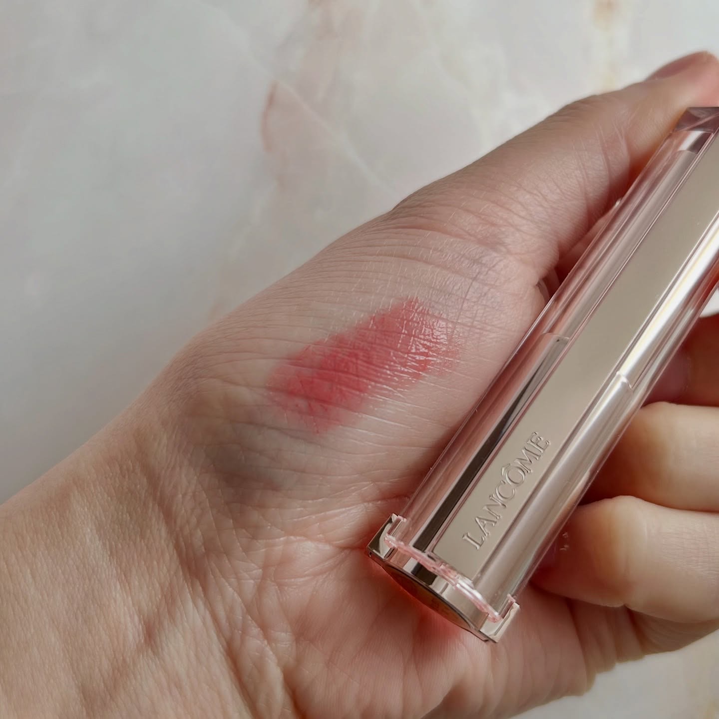 イドル リップ バターグロウ/LANCOME/口紅を使ったクチコミ（2枚目）