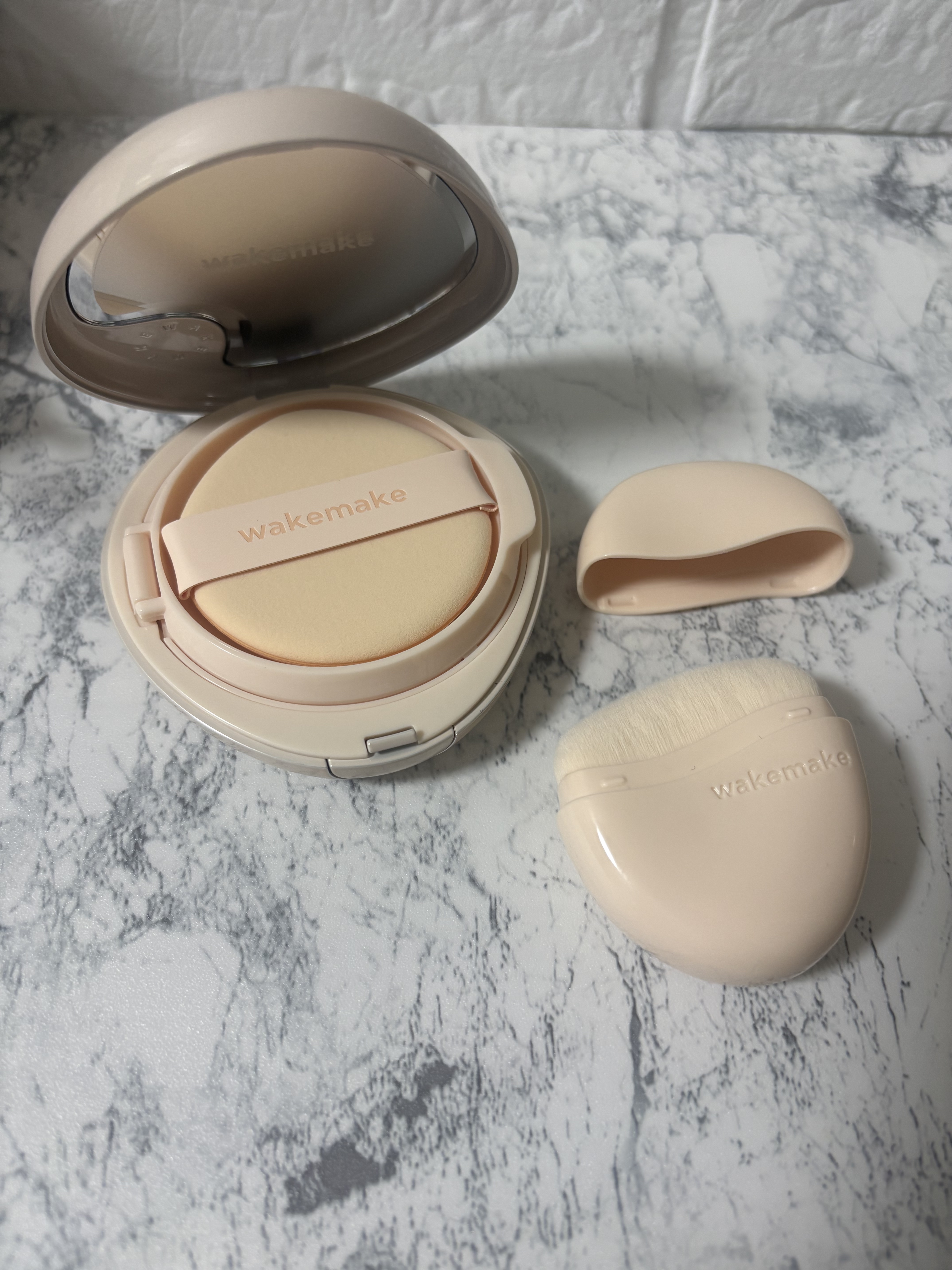 ウォーターグロウコーティングバーム/wakemake/クリーム・エマルジョンファンデーションを使ったクチコミ（3枚目）