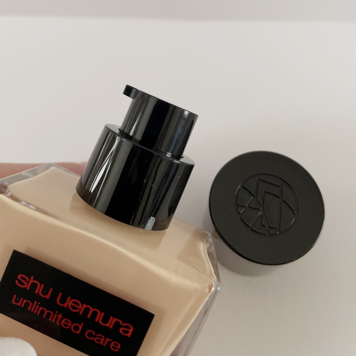 アンリミテッド ケア ツヤ セラム ファンデーション/shu uemura/リキッドファンデーションを使ったクチコミ（2枚目）