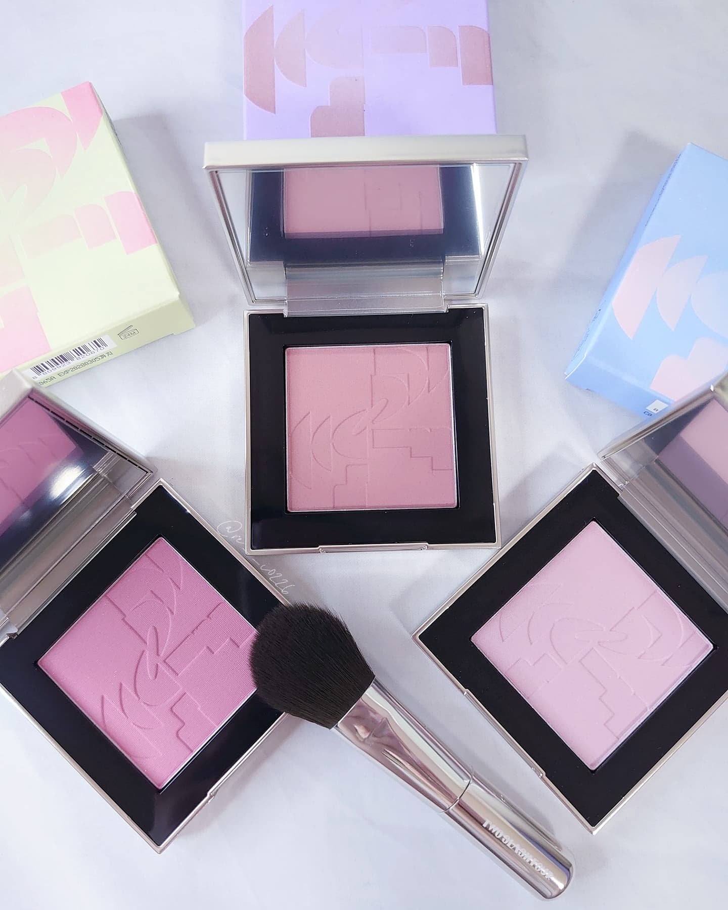 オールオーバーフェイスブラッシュ/TWO SLASH FOUR/パウダーチークを使ったクチコミ（1枚目）