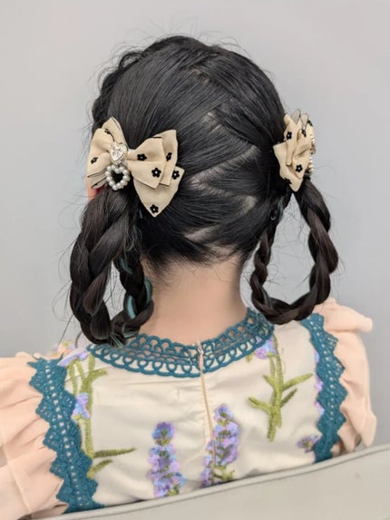 ✡もやし✡ on LIPS 「今回紹介するヘアセットは【ドーナツヘア】です🍩その他にも【ポン..」(1枚目)