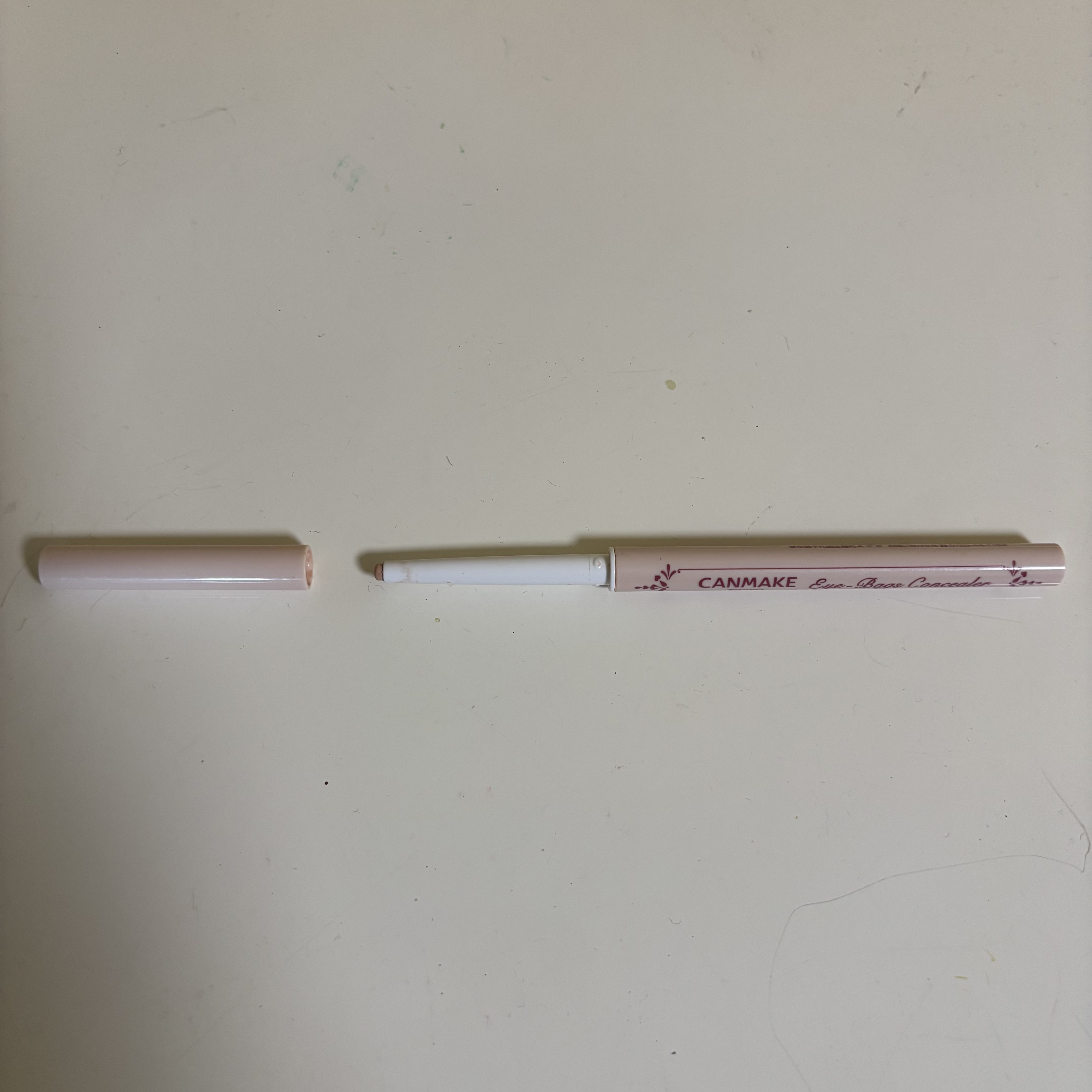 アイバッグコンシーラー 02 ピンクベージュ/キャンメイク/ペンシルコンシーラーを使ったクチコミ（2枚目）