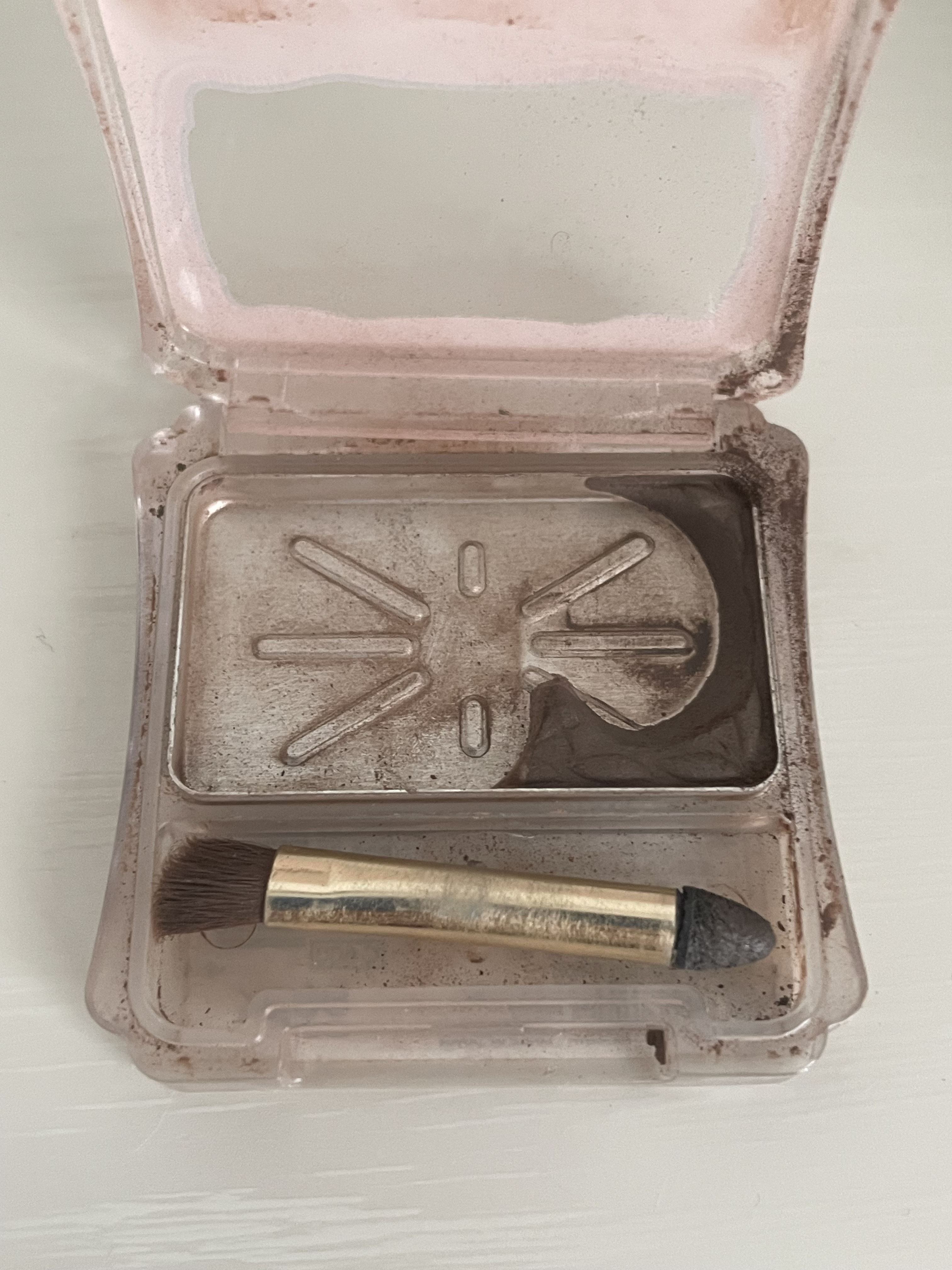 ナチュラルシフォンアイブロウ 05 ストロベリーモカ/キャンメイク/パウダーアイブロウを使ったクチコミ（1枚目）