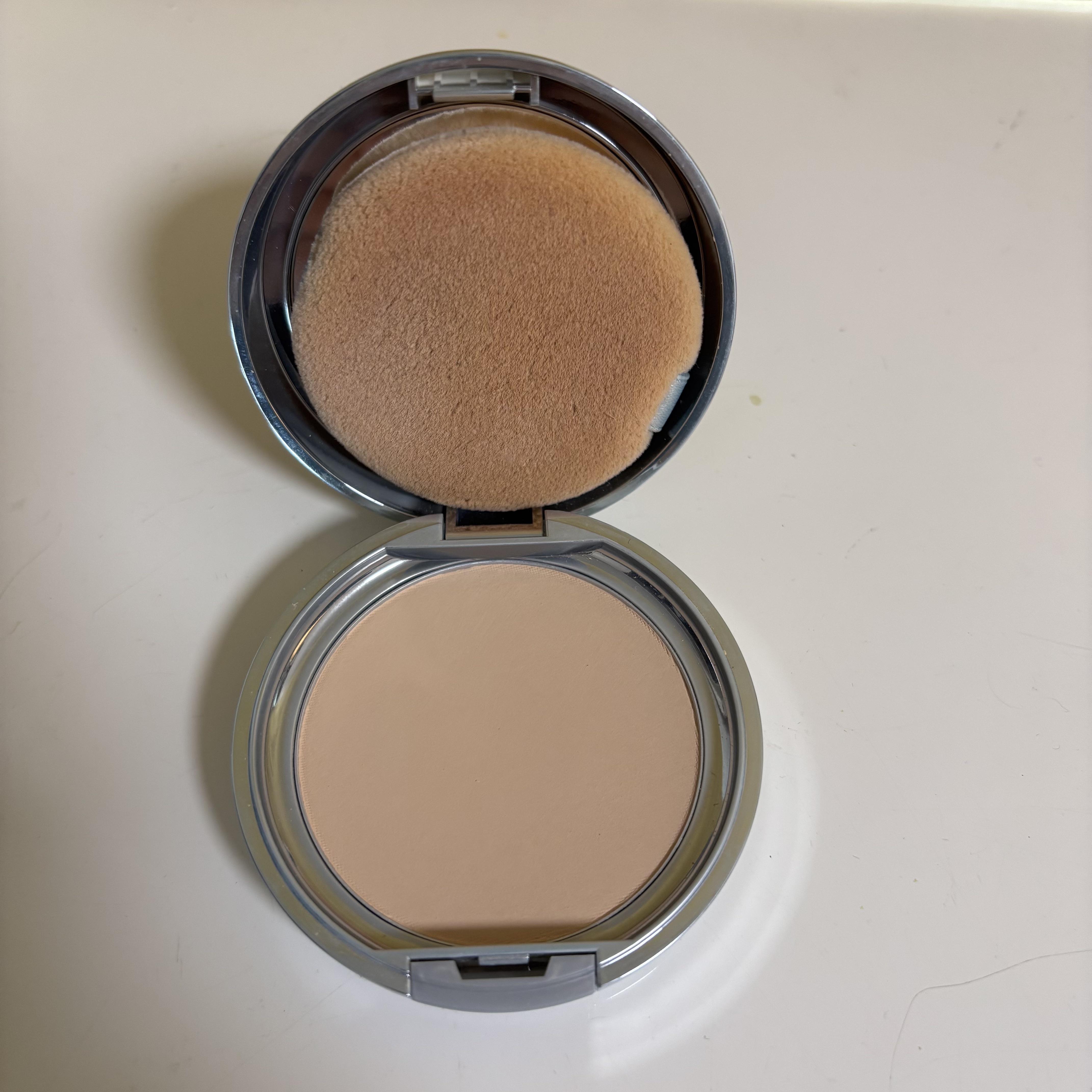 タイムシークレット ミネラルUVパウダー 01 ライトオークル/TIME SECRET/プレストパウダーを使ったクチコミ（3枚目）