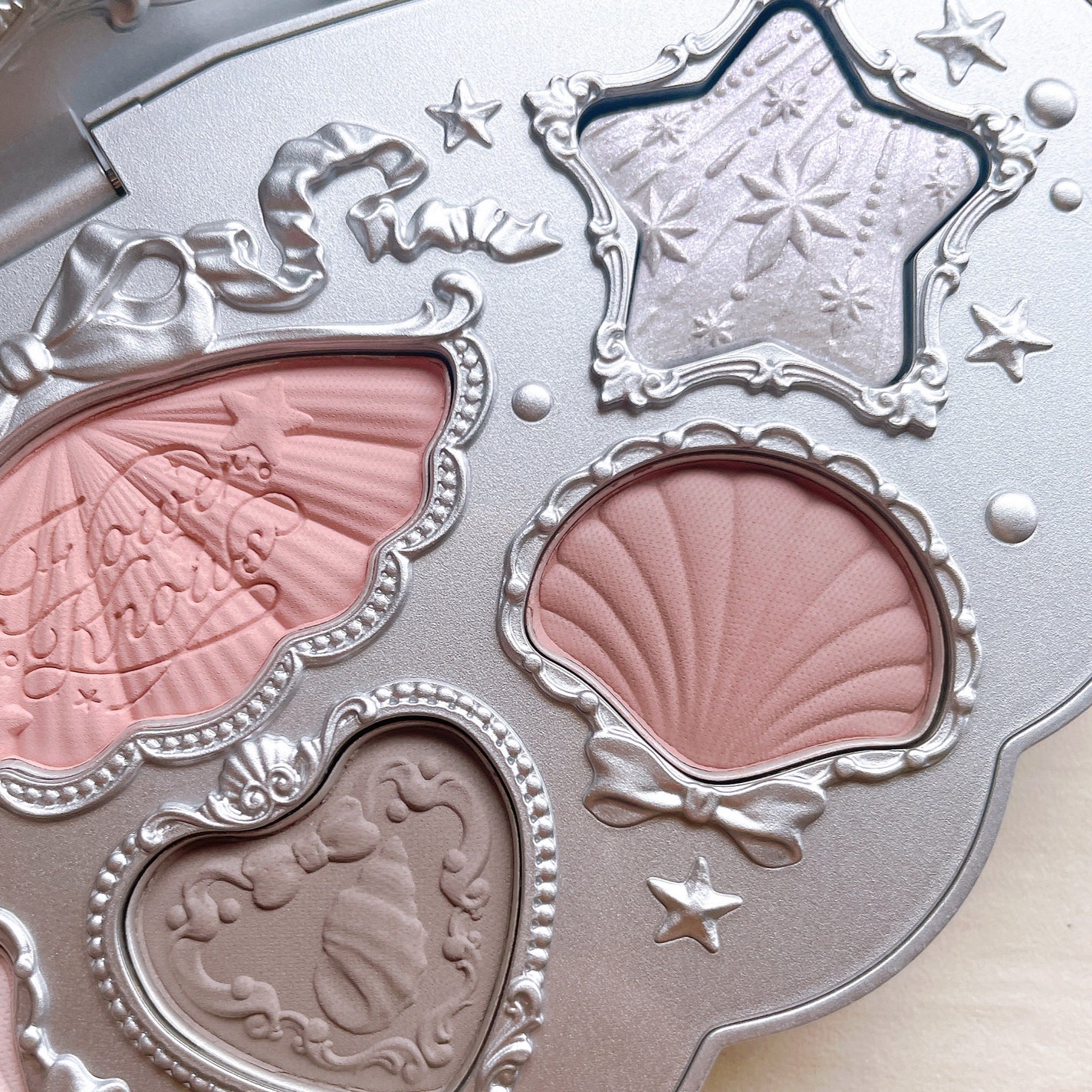 シェルズジュエルコレクション 6色アイシャドウパレット/FlowerKnows/アイシャドウパレットを使ったクチコミ(4枚目)