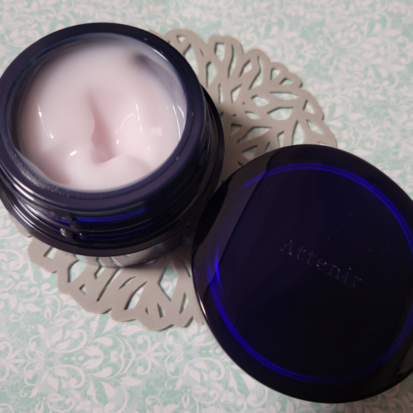 アテニア ミッドナイトモイスチャライザー/アテニア/フェイスクリームを使ったクチコミ(2枚目)