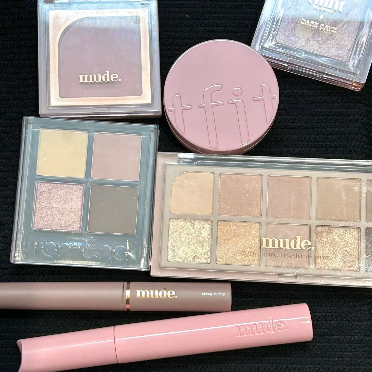 スライドインシングル M27 コールドボリュー/rom&nd/単色アイシャドウを使ったクチコミ（1枚目）