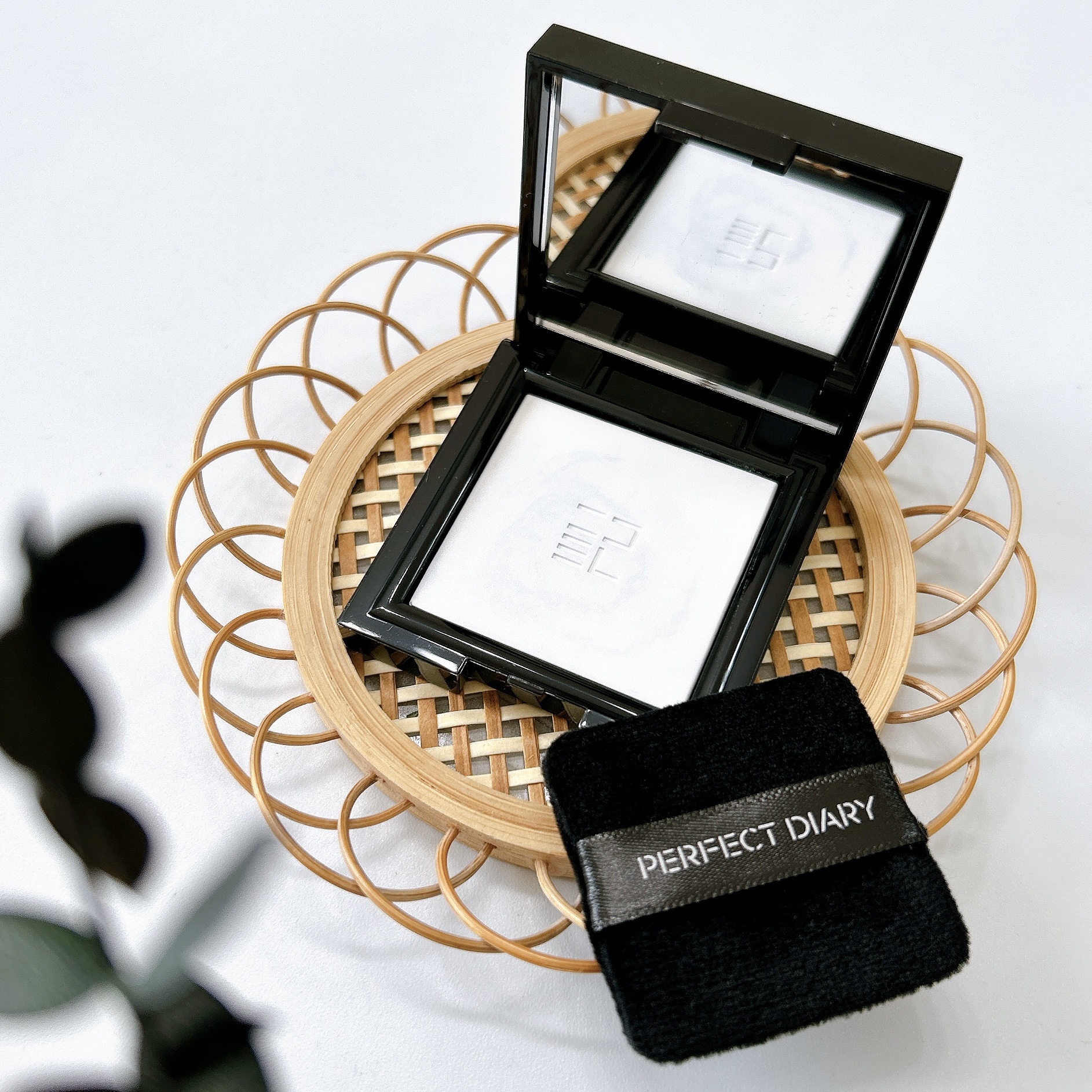 トランスルーシェント ブルーリング セッティング パウダー/PERFECT DIARY/プレストパウダーを使ったクチコミ（1枚目）