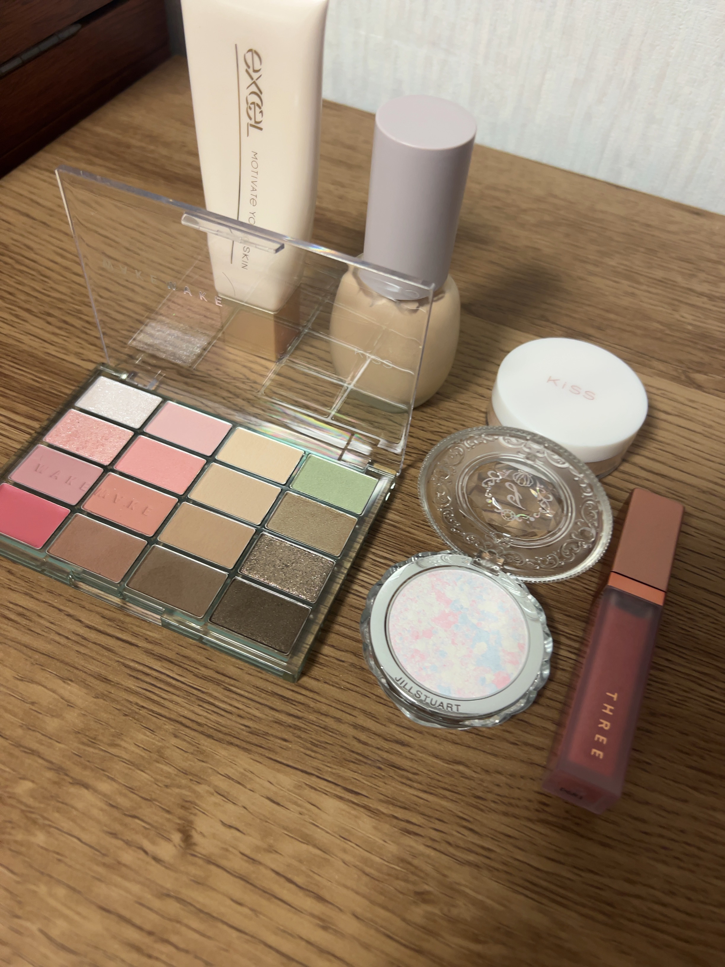 マットシフォン フィニッシングルースパウダー  01 ライト（ミニ）/KiSS/ルースパウダーを使ったクチコミ（2枚目）