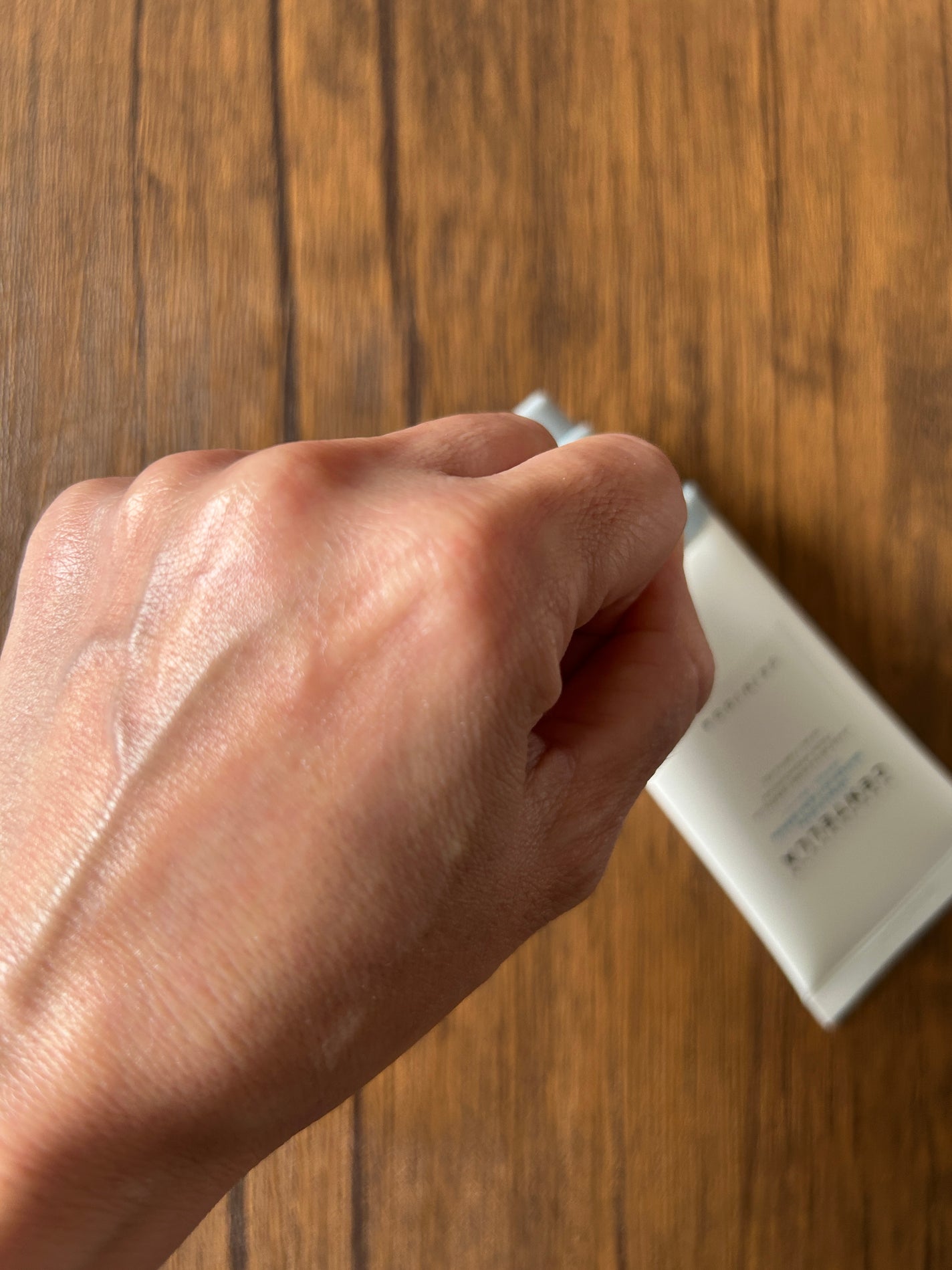 ヒアルーシカ ウォーターフィット サンセラム/SKIN1004/日焼け止めローションを使ったクチコミ(5枚目)