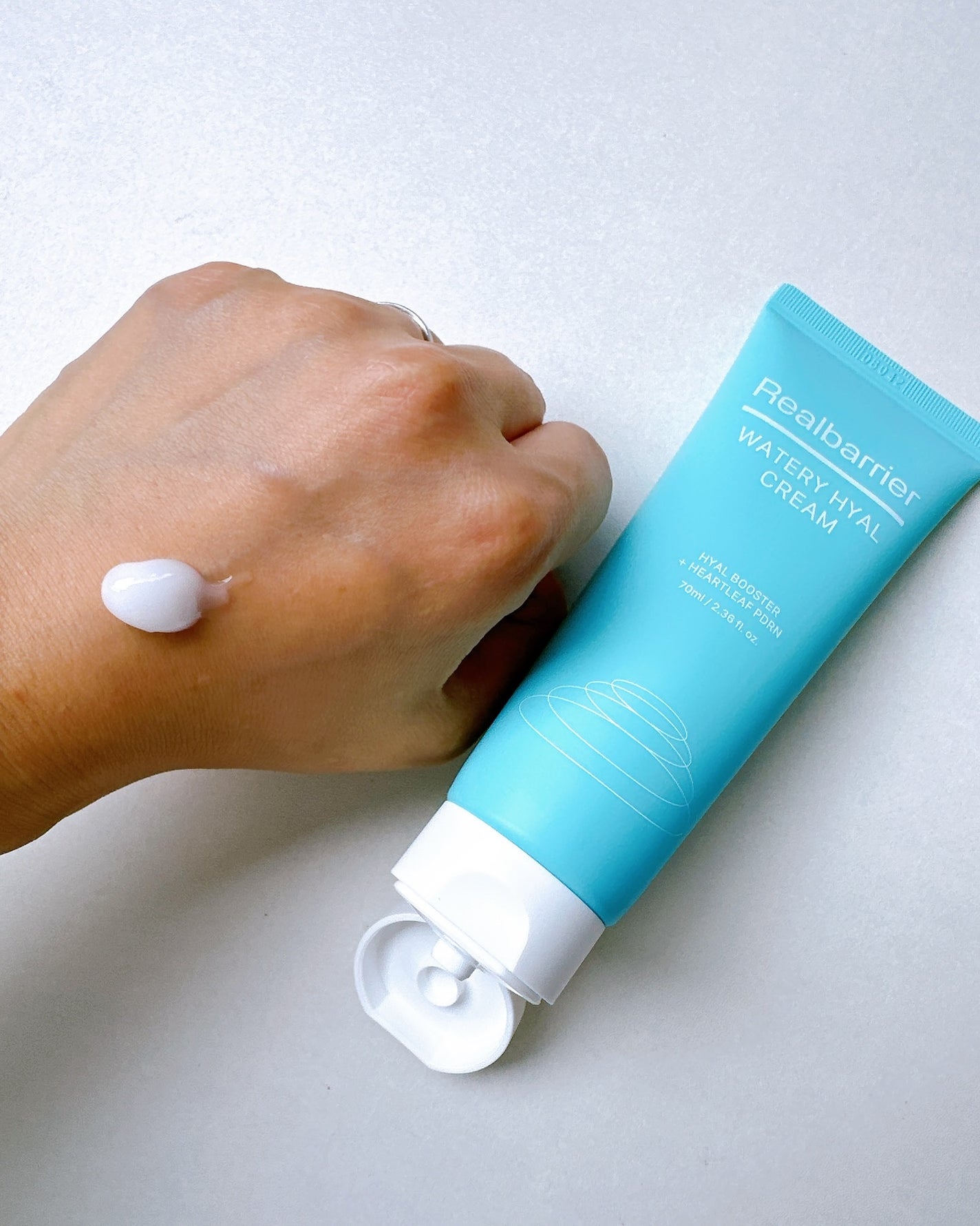 あいフォロバ100% on LIPS 「・\新発売/乾燥や外的刺激によってゆらぎがちな肌にたっぷりのう..」(4枚目)