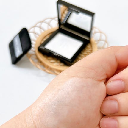 トランスルーシェント ブルーリング セッティング パウダー/PERFECT DIARY/プレストパウダーを使ったクチコミ(2枚目)