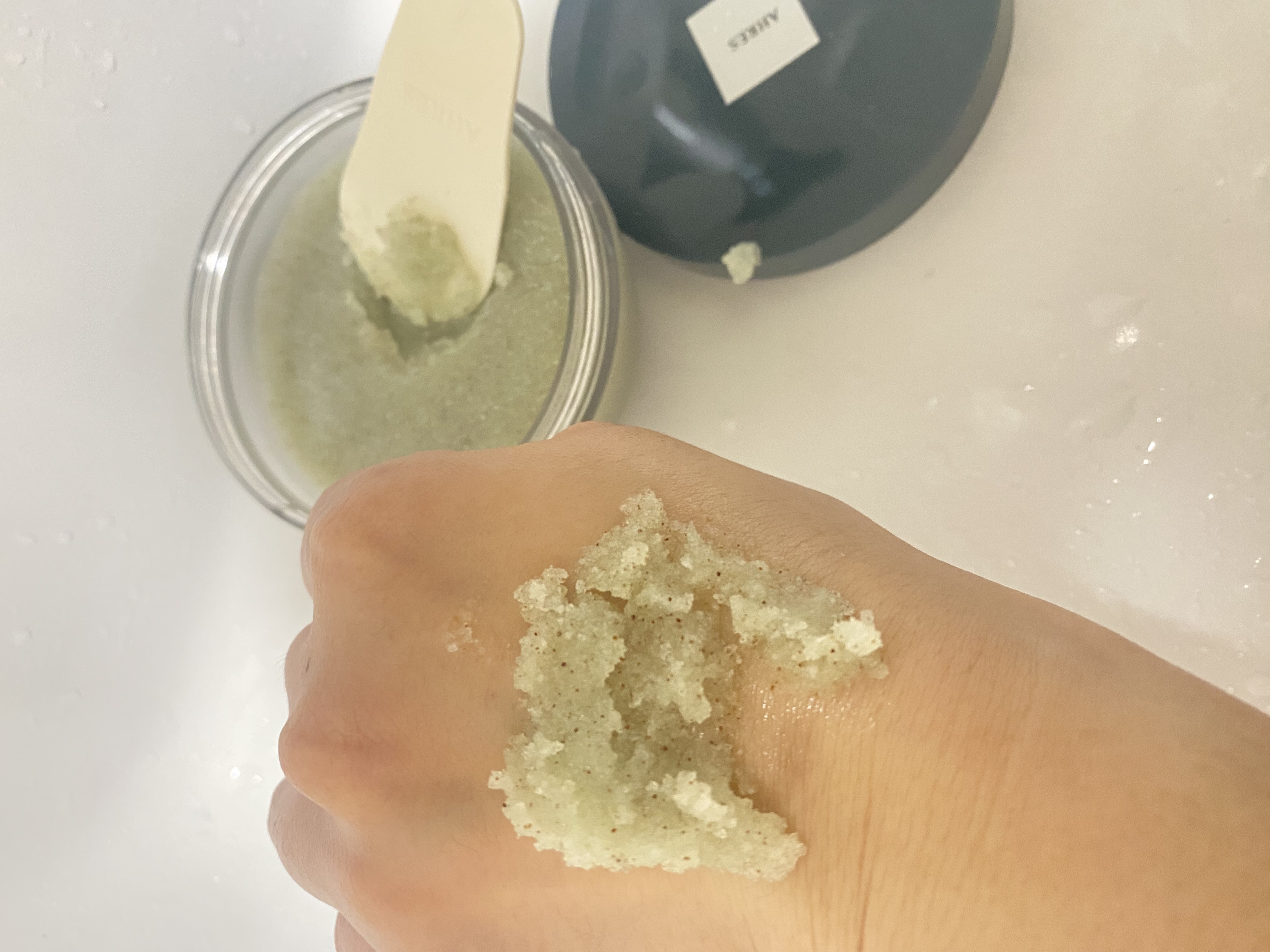 ボディスクラブ ブラッシャー クリア/アーレス/ボディスクラブを使ったクチコミ（3枚目）