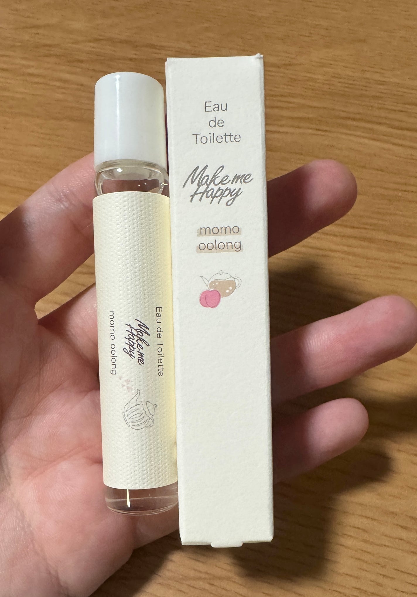 メイクミーハッピー オードトワレ momo oolong/キャンメイク/香水を使ったクチコミ(1枚目)