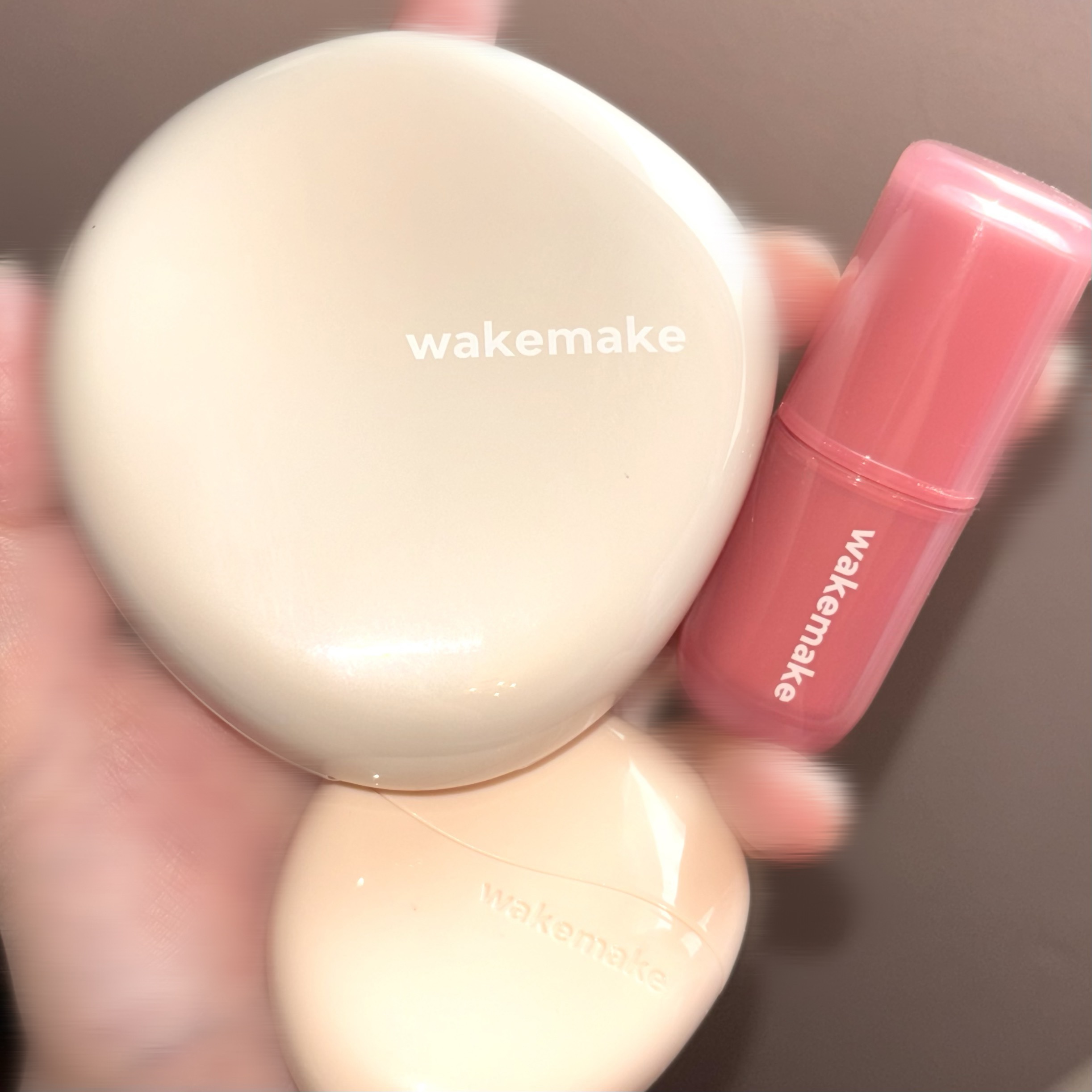 ウォータフルグロウティント/wakemake/リップティントを使ったクチコミ（2枚目）