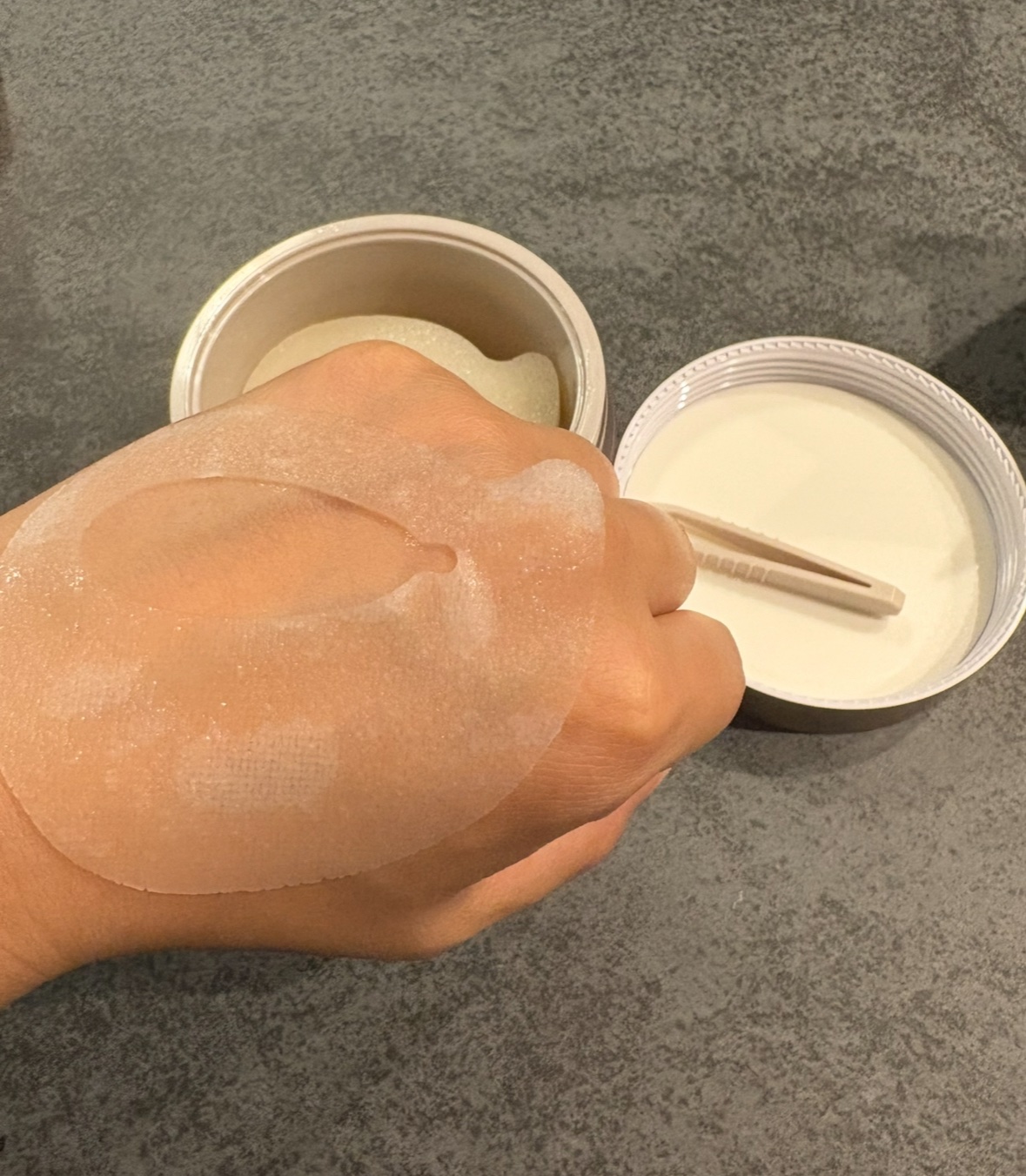 ビューティーアイズ エッセンスシート プレミアム プラス/AXXZIA/アイケア・アイクリームを使ったクチコミ（2枚目）