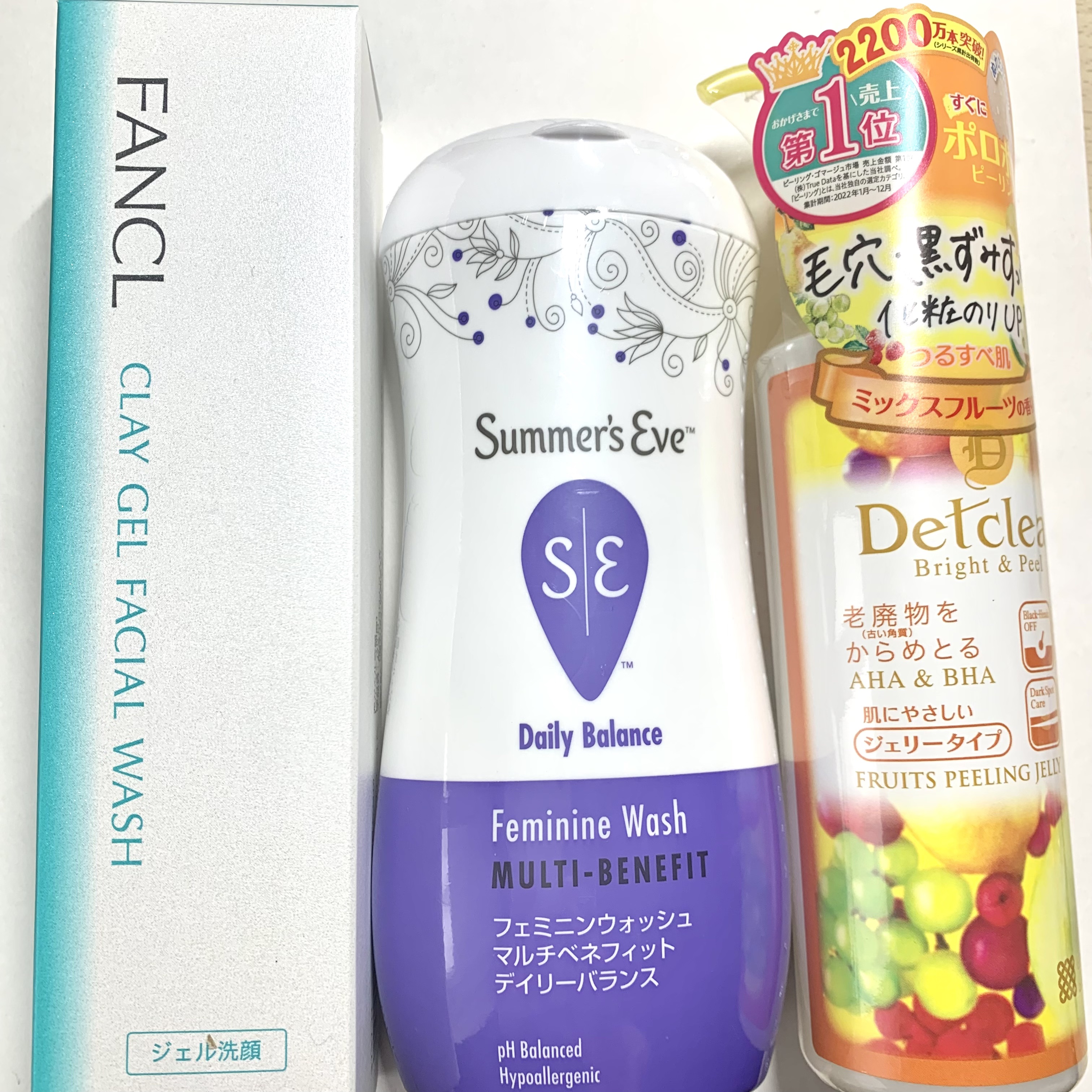  LIPS購入品①




今回LIPSで1万円分購入しました！量が多いので3つに分けてご紹介します！




Summer's Eve
フェミニンウォッシュ マルチベネフィット
デイリーバランス


リピ3回目のデリケートゾーン専用ボディ