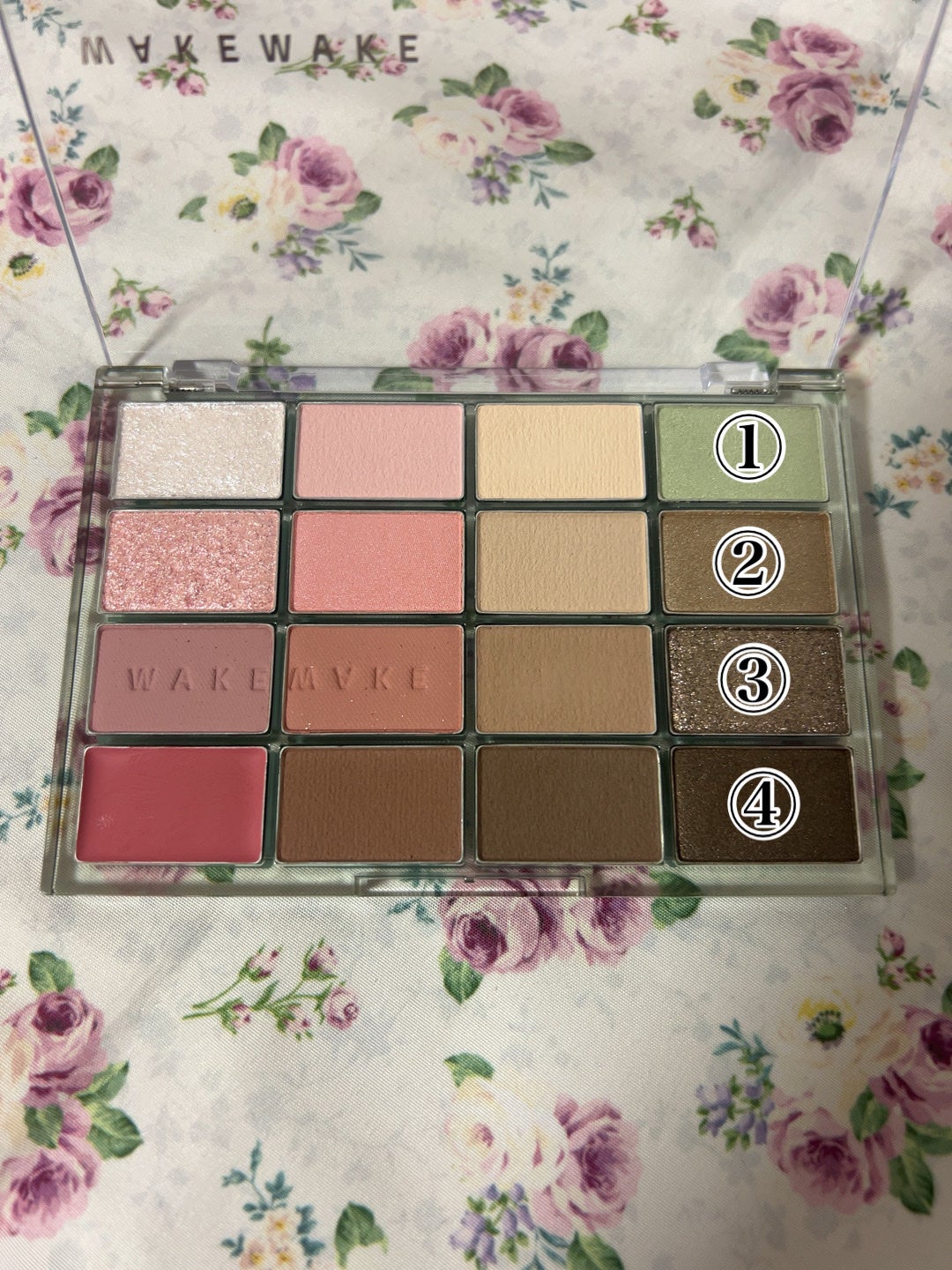 ソフトブラーリングアイパレット/wakemake/アイシャドウパレットを使ったクチコミ(2枚目)