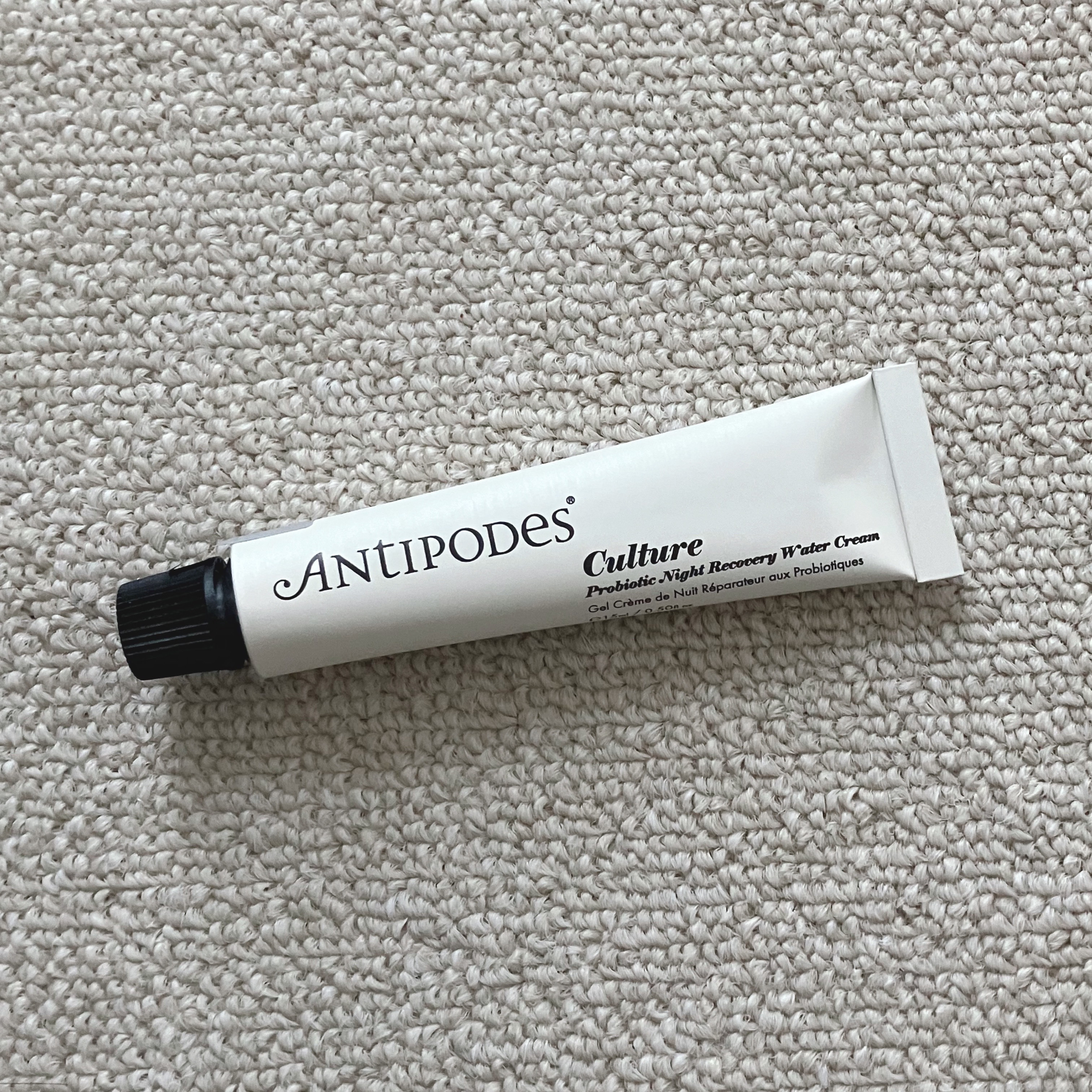 カルチャープロバイオティクス ナイト ウォータークリーム/Antipodes/フェイスクリームを使ったクチコミ（2枚目）