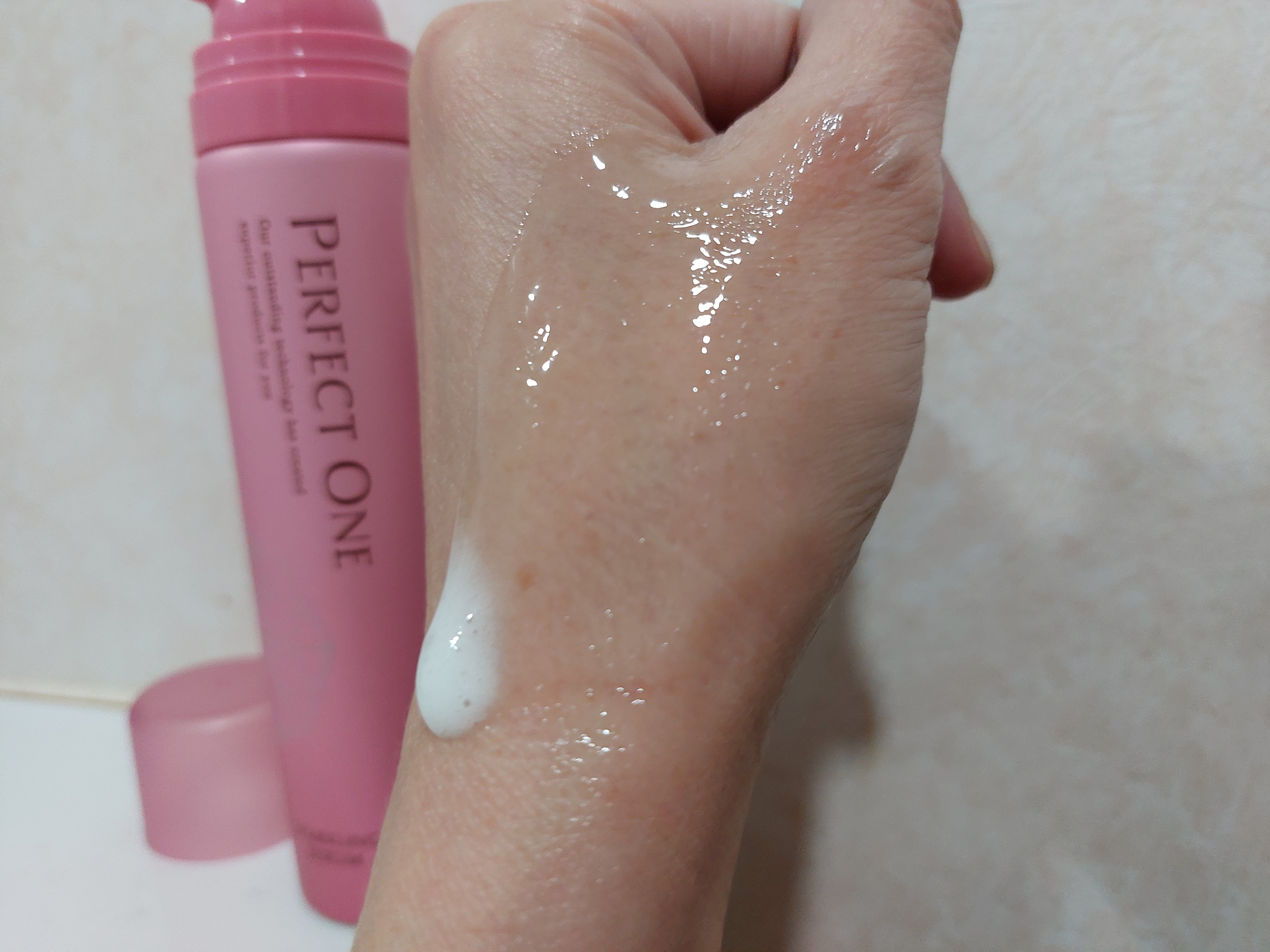 パーフェクトワン スパークリングセラム/パーフェクトワン/美容液を使ったクチコミ（3枚目）