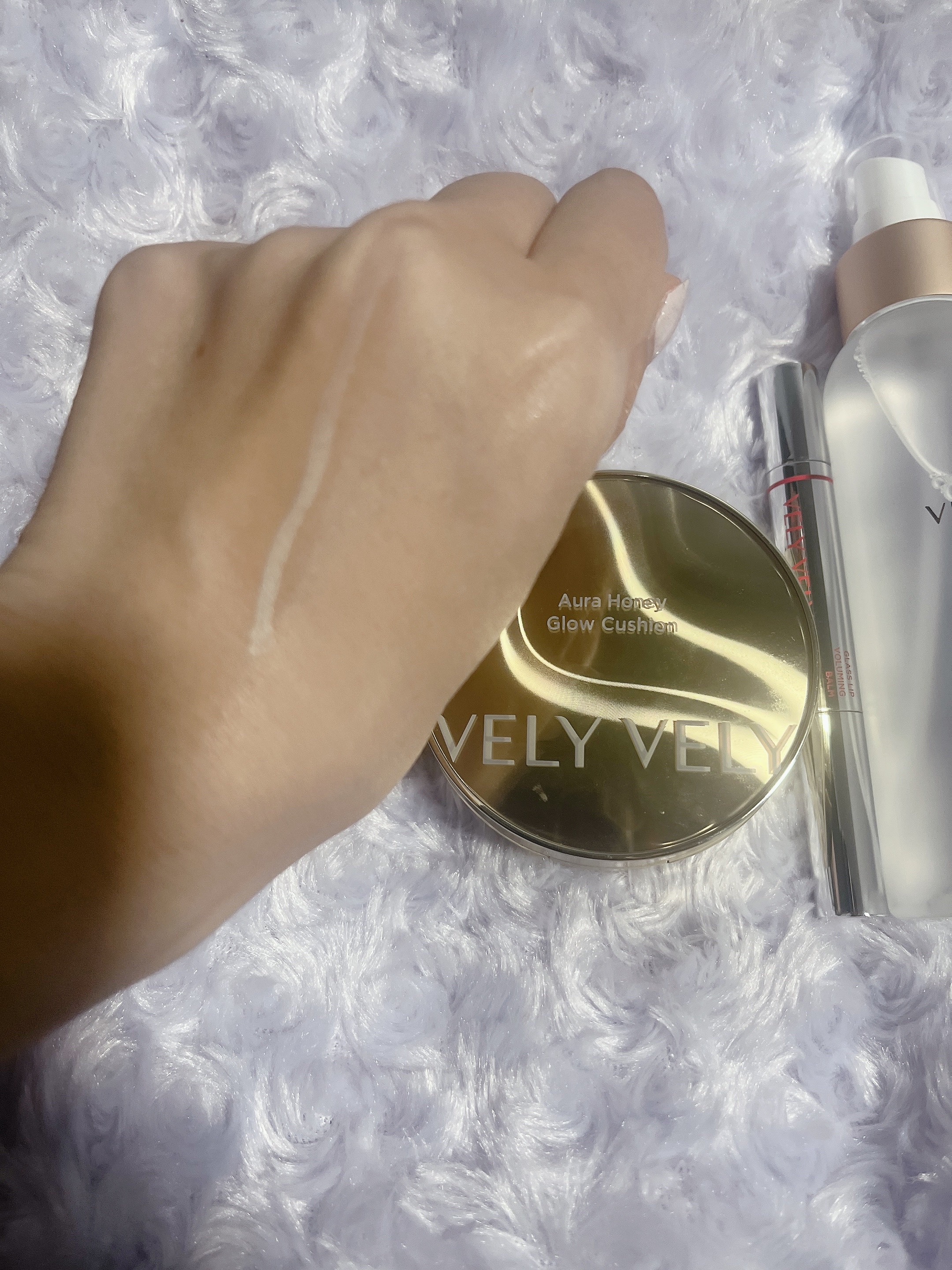 はちみつツヤ肌クッションファンデ/VELY VELY/クッションファンデーションを使ったクチコミ（2枚目）