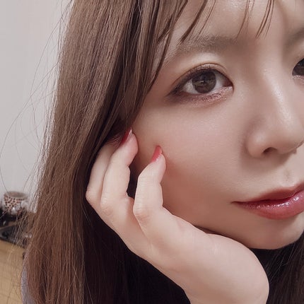 tomomi⭐︎ on LIPS 「眉毛をコンシーラーで消してほんの少しブラウンを🤎最近、ほぼ眉が..」(1枚目)