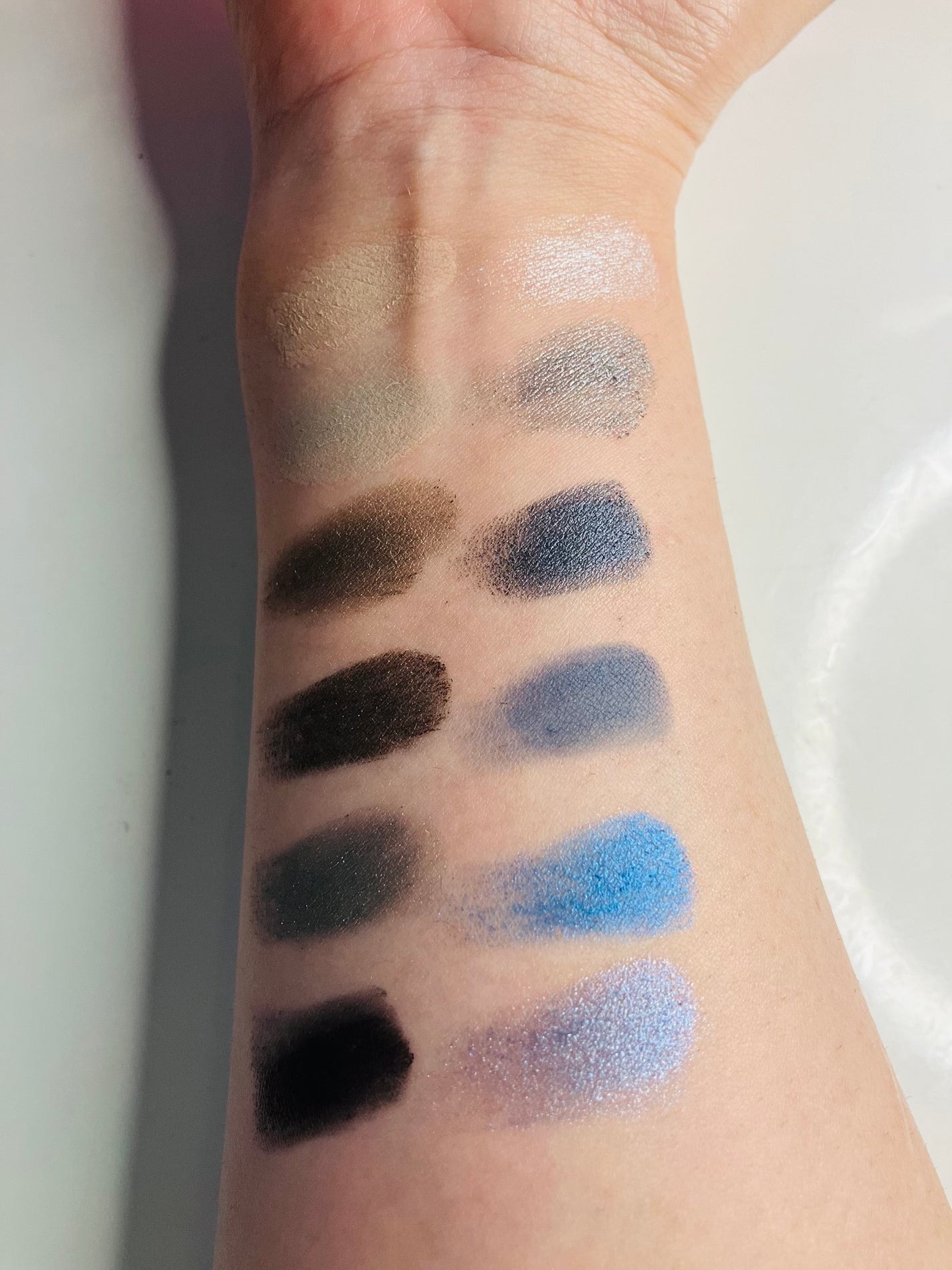 MATT × METALLIC EYESHADOW PALETTE/Misslyn/アイシャドウパレットを使ったクチコミ(3枚目)