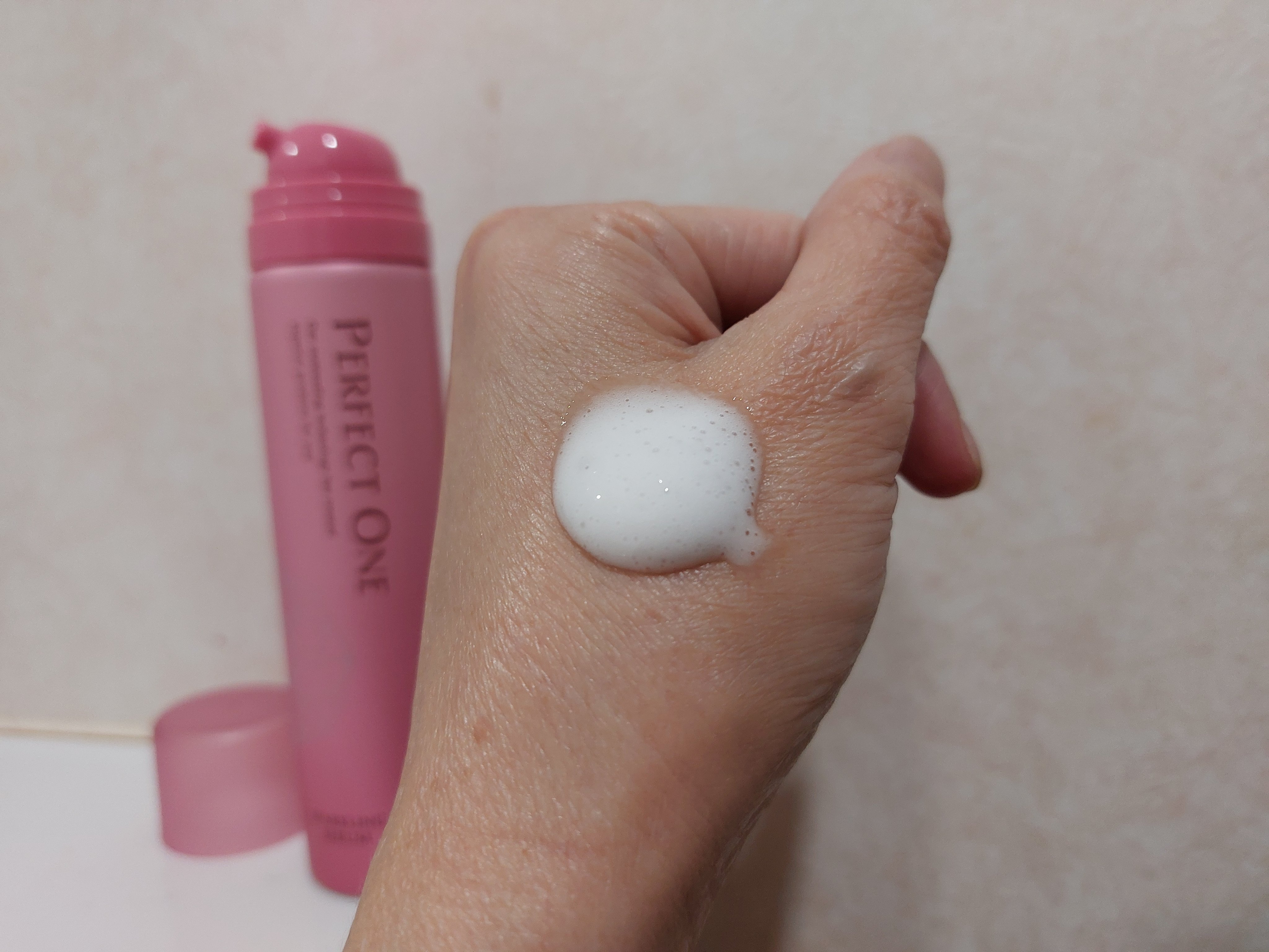 パーフェクトワン スパークリングセラム/パーフェクトワン/美容液を使ったクチコミ（2枚目）